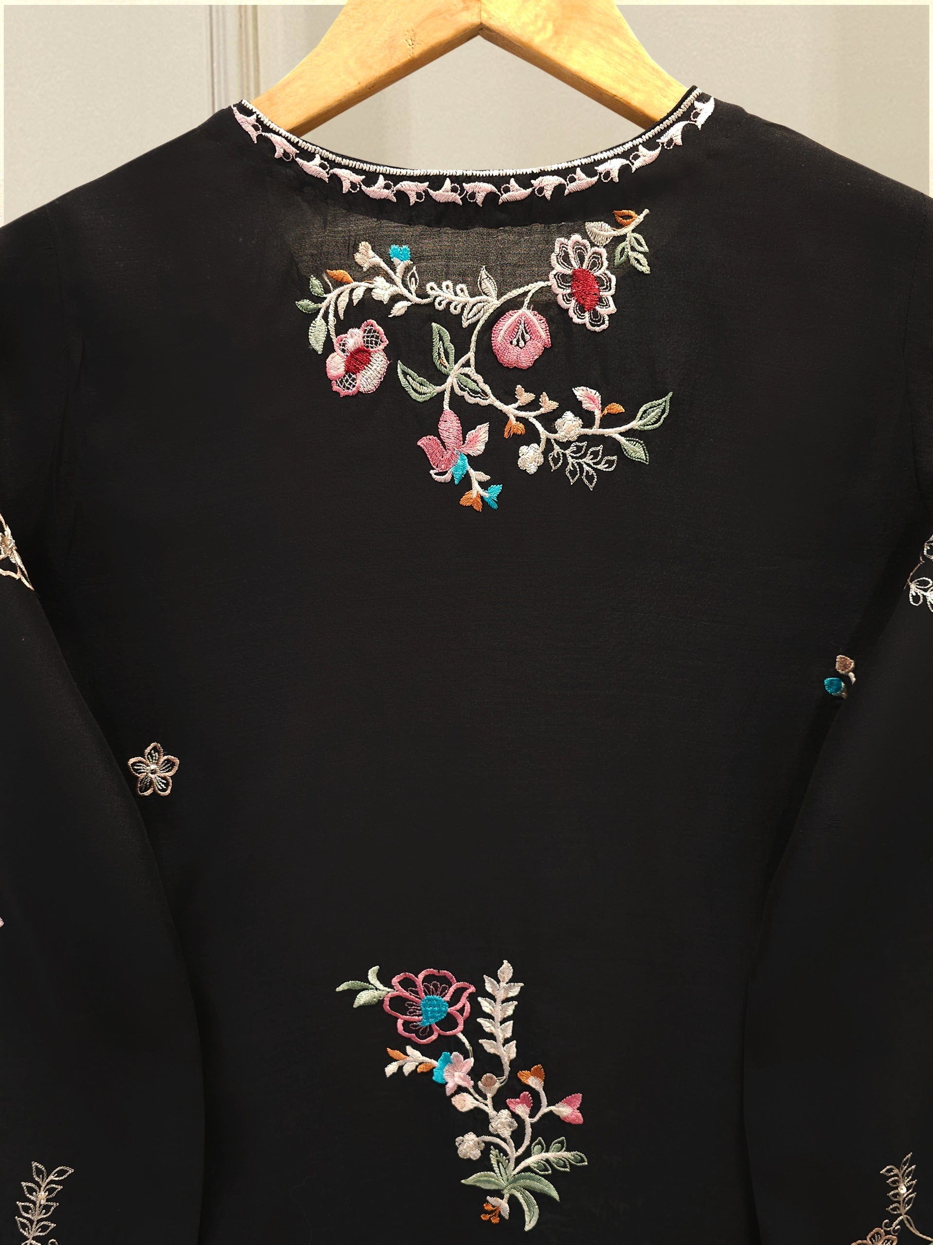 3 Piece- Pure Khaddi Silk Embroidered Suit S112991
