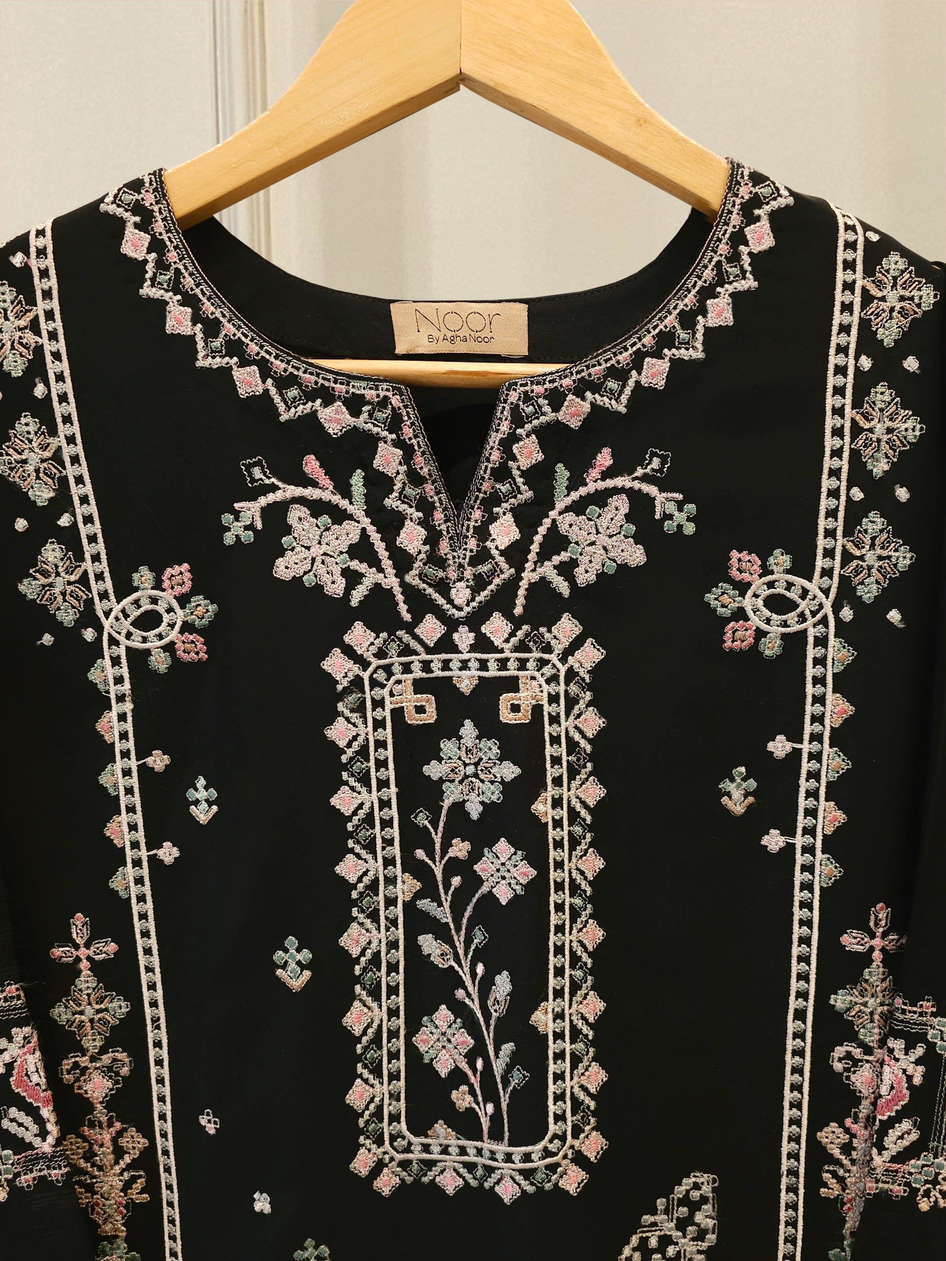 2 Piece - Embroidered Linen Suit WS00243