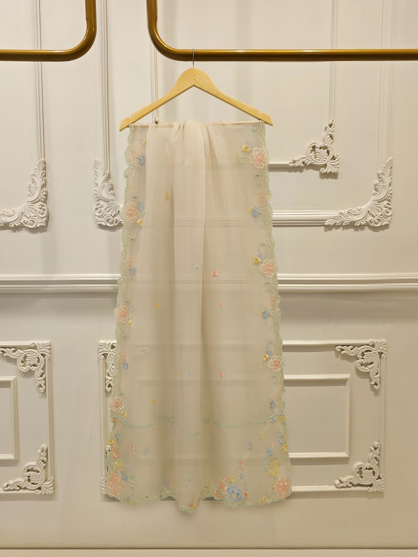 3 Piece- Pure Sheesha Silk Embroidered Suit S114255