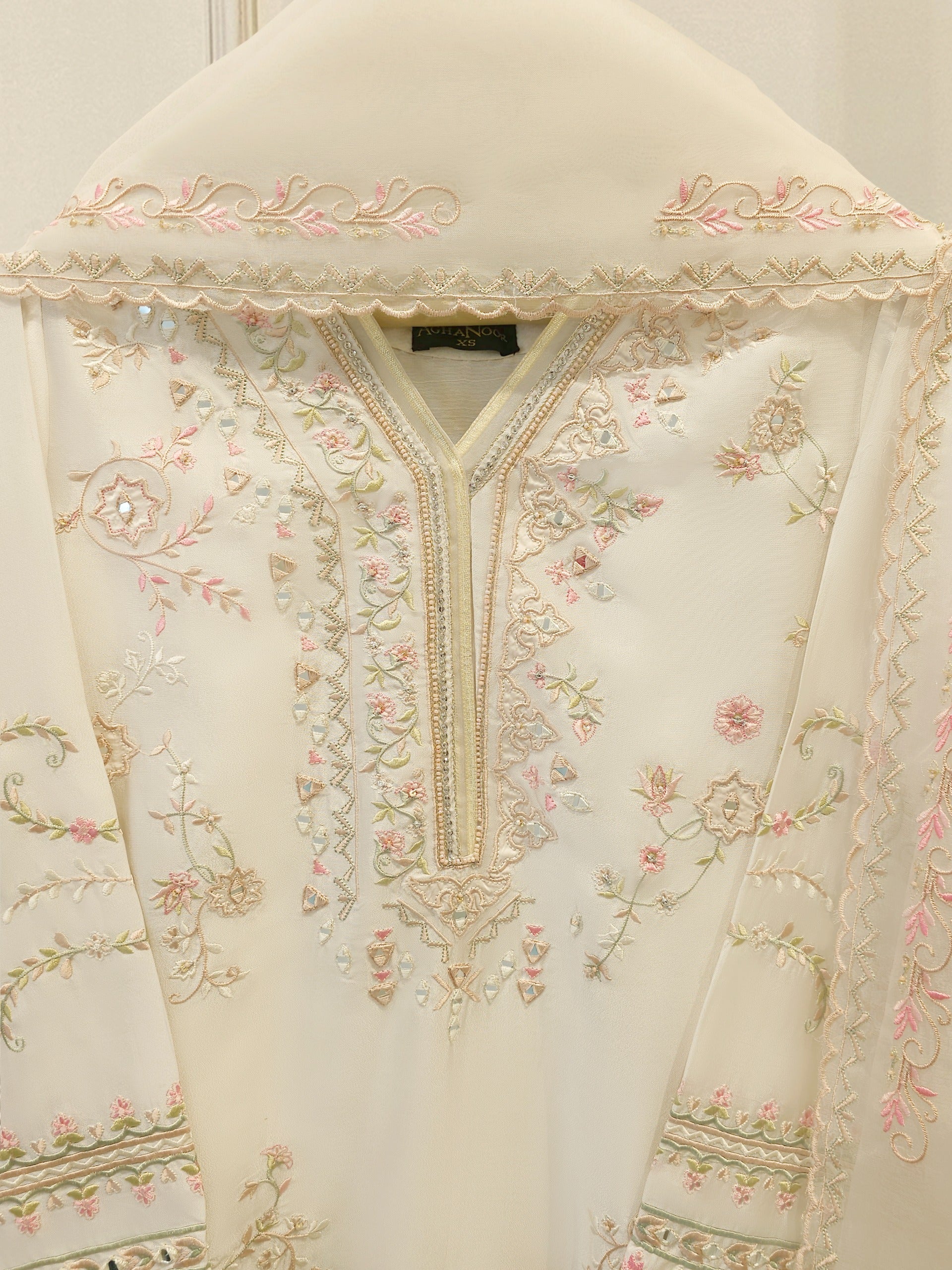 3 Piece- Pure Sheesha Silk Embroidered Suit S114251