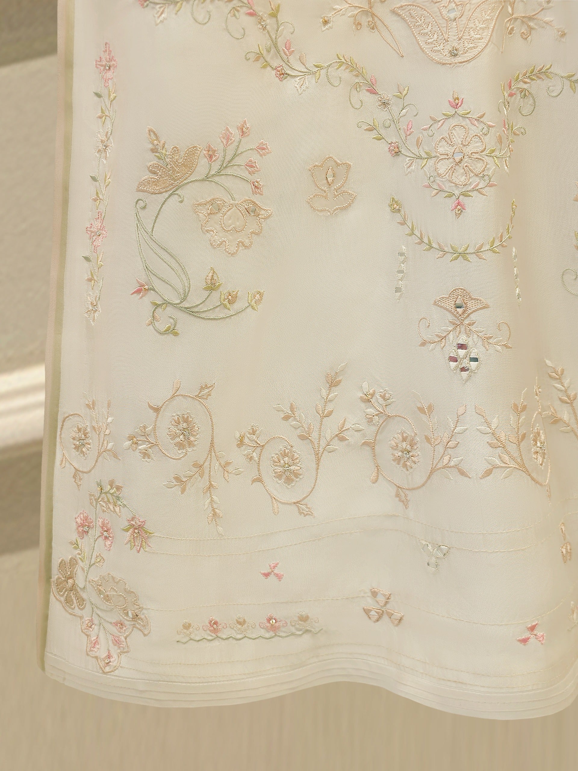 3 Piece- Pure Sheesha Silk Embroidered Suit S114251