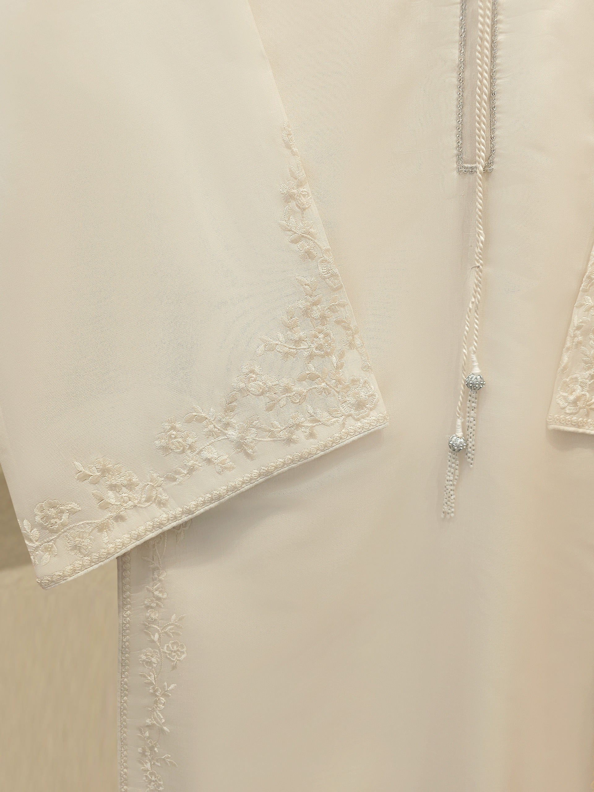 3 Piece - Pure Khaddi Silk Embroidered S114604