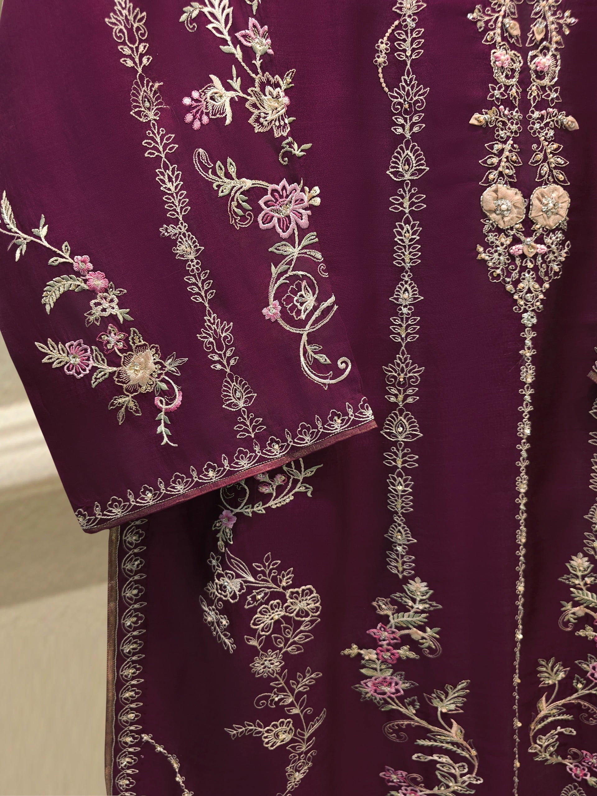 3 Piece - Pure Khaddi Silk Embroidered  Suit S114652
