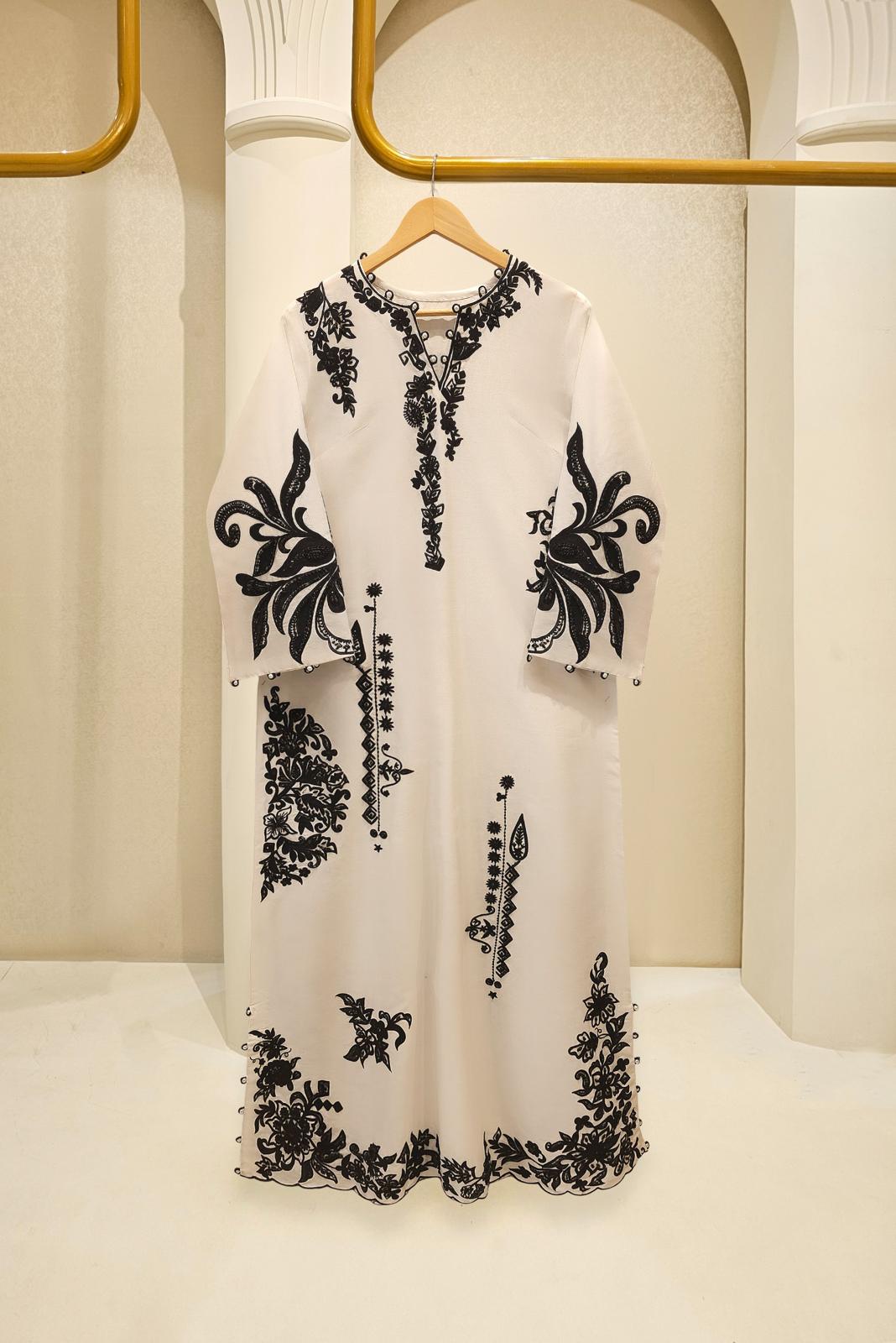 Monochrome Kaftan