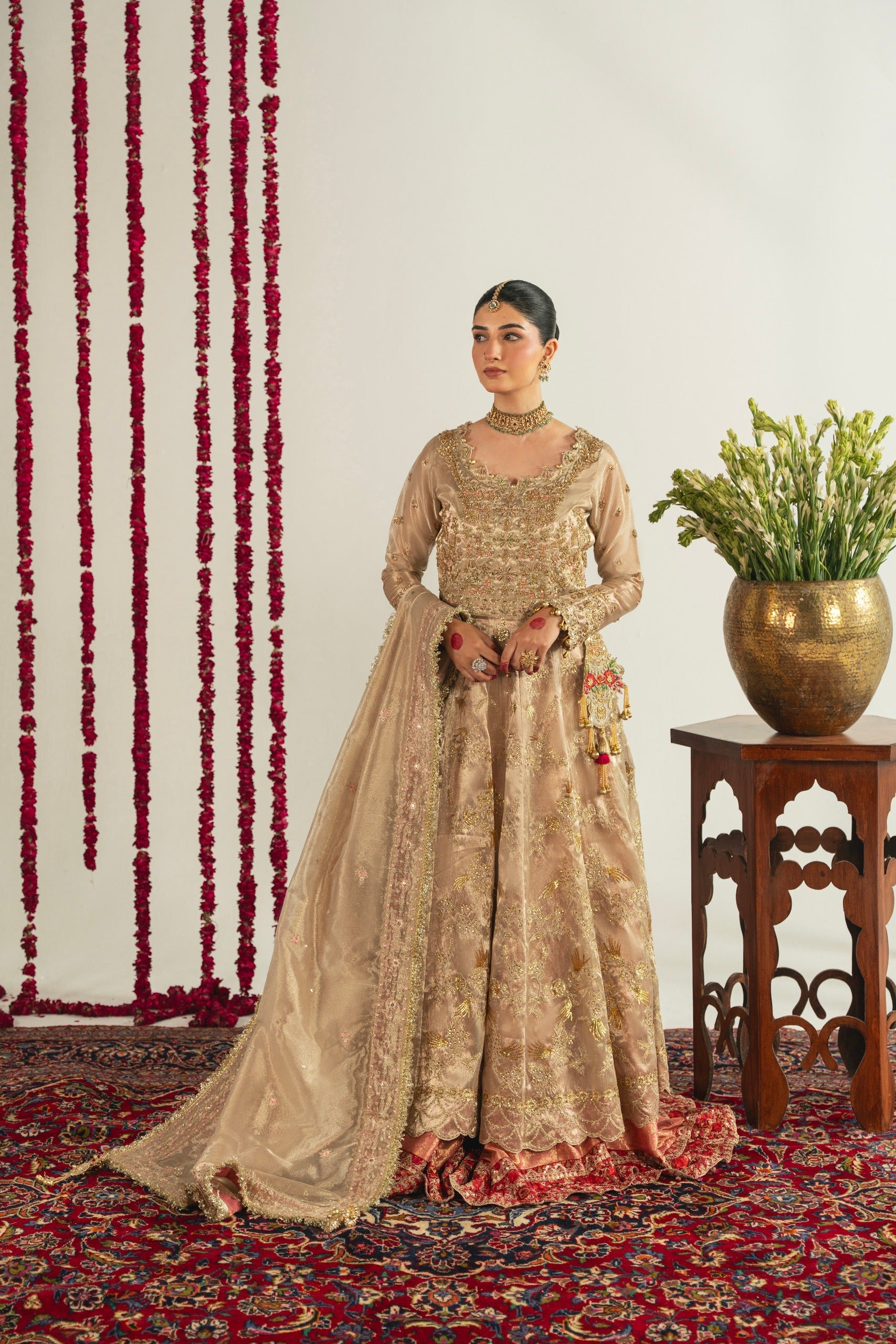 Gold Rania Kalidaar
