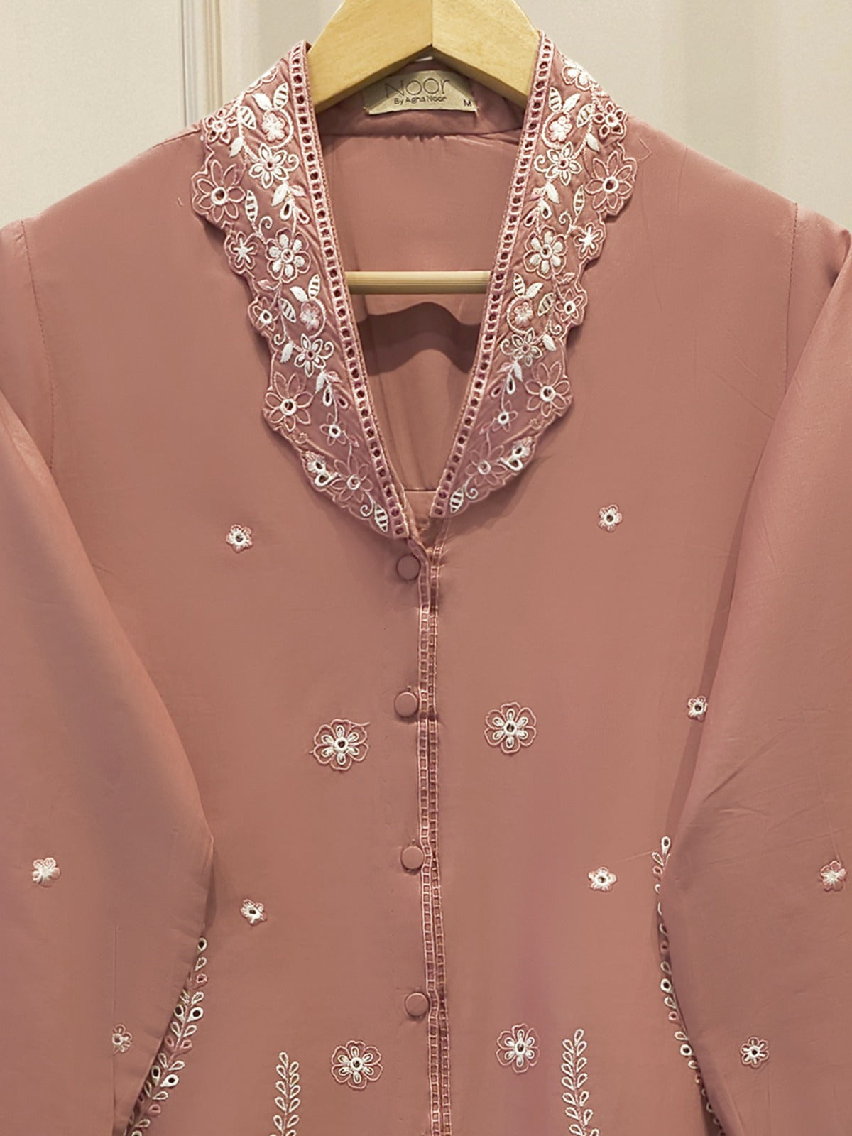 Embroidered Cambric Shirt SWS00319