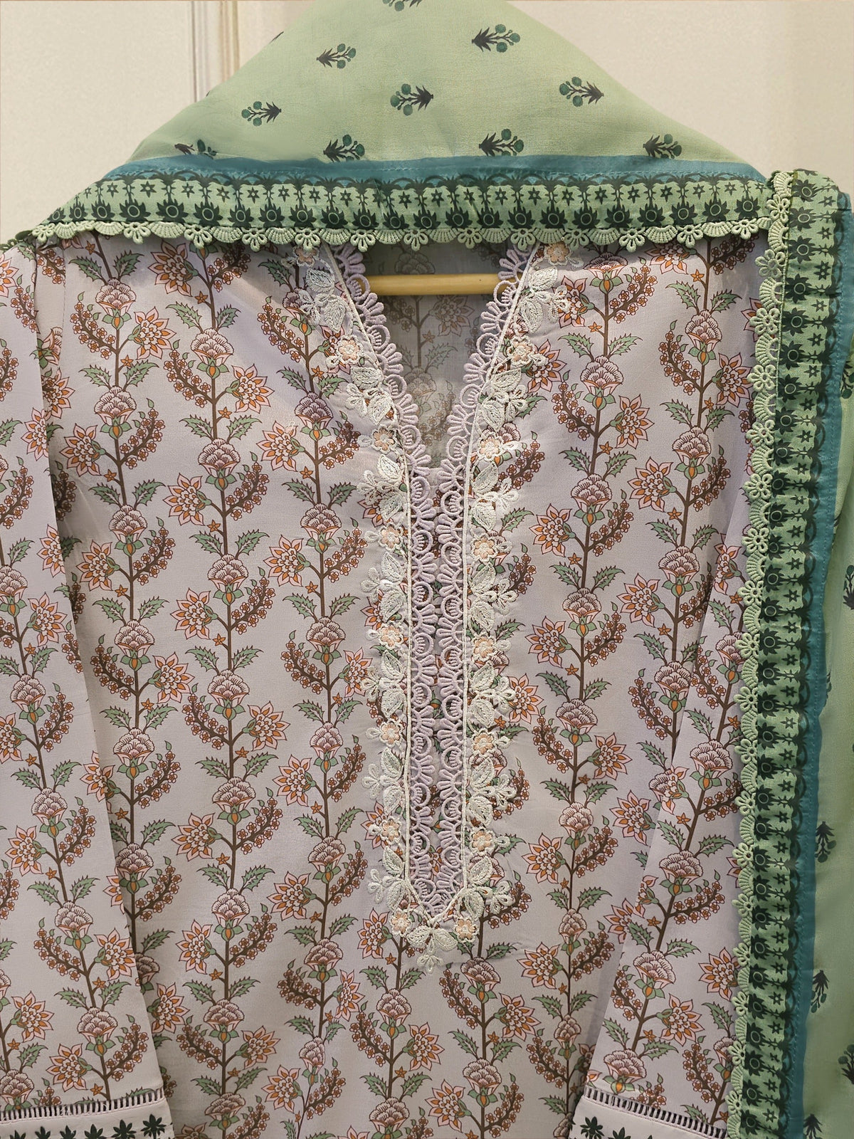 3 Piece Digital Printed Lawn Suit S115536