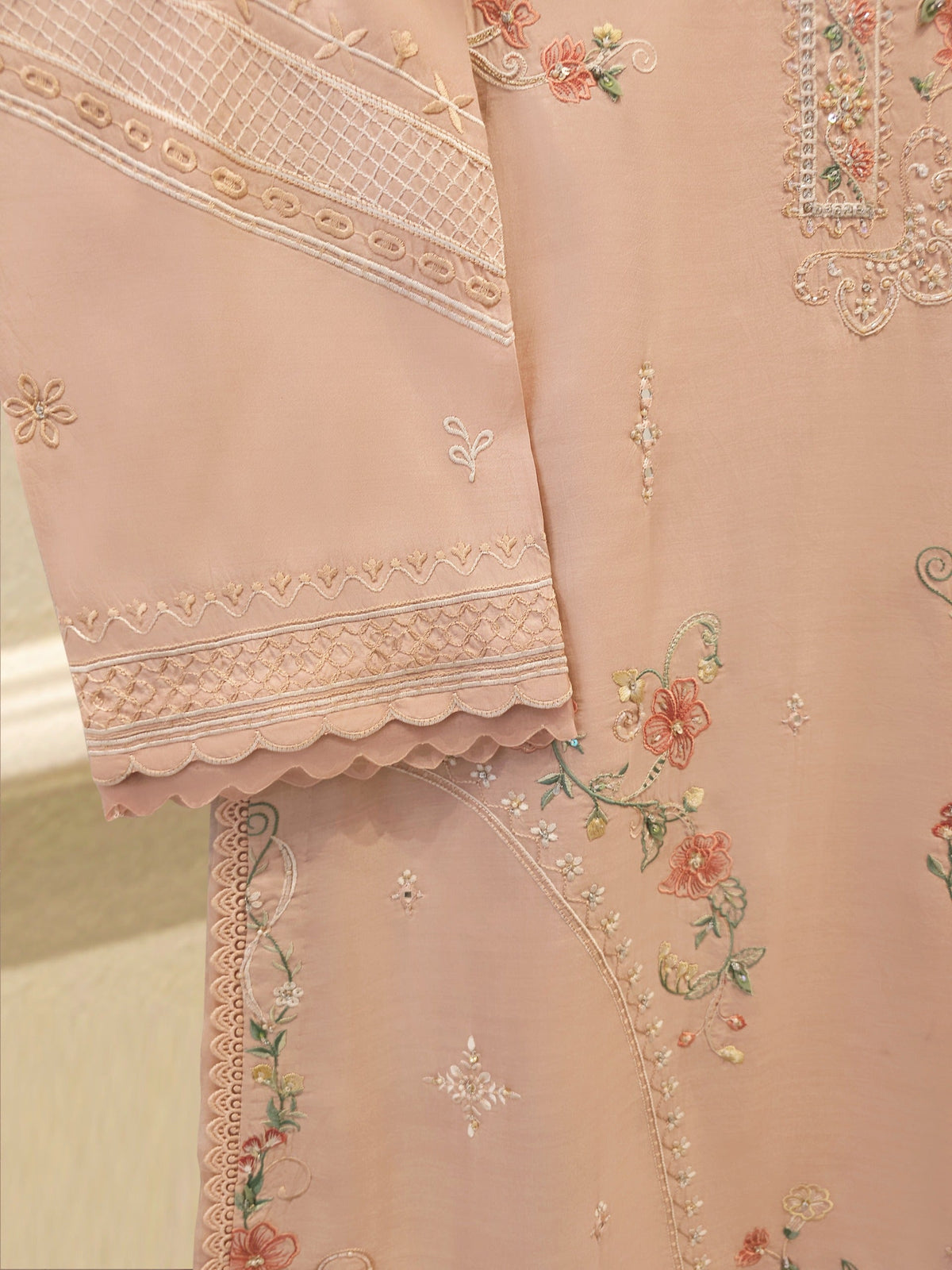 3 Piece - Pure Khaddi Silk Embroidered  Suit S115694