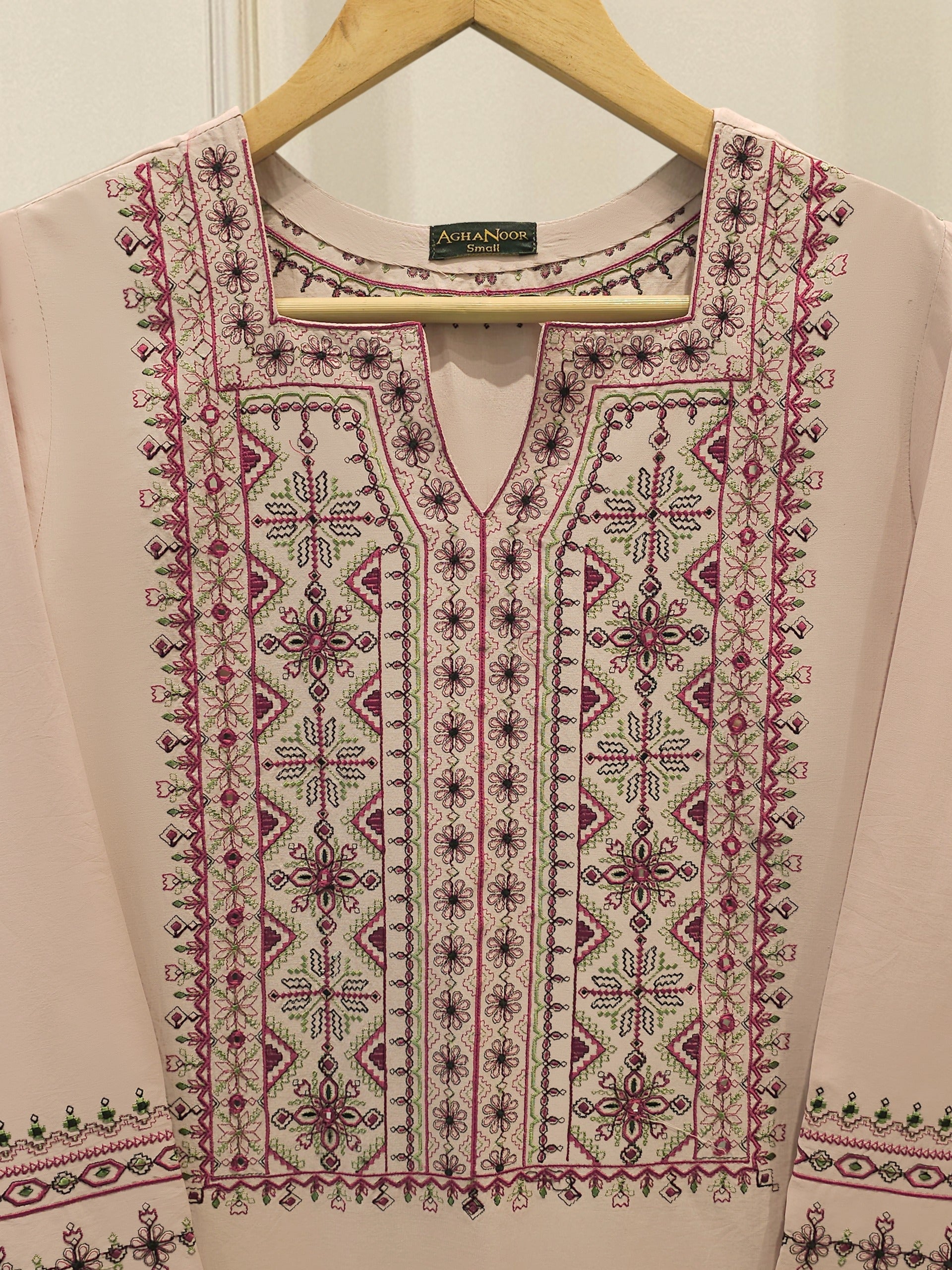 2 Piece - Embroidered Lawn Suit S112138