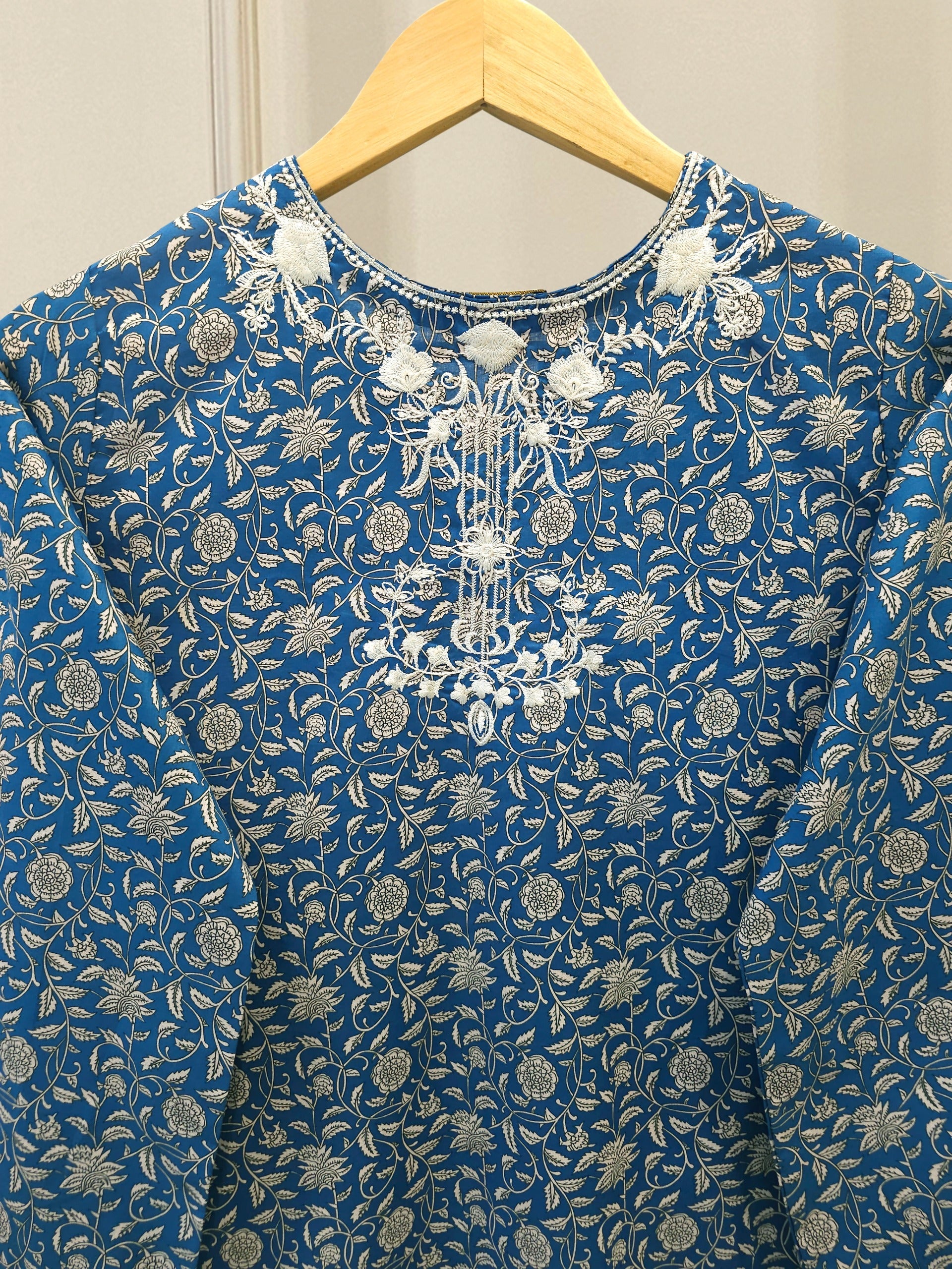 2 Piece - Embroidered Lawn Suit S112297