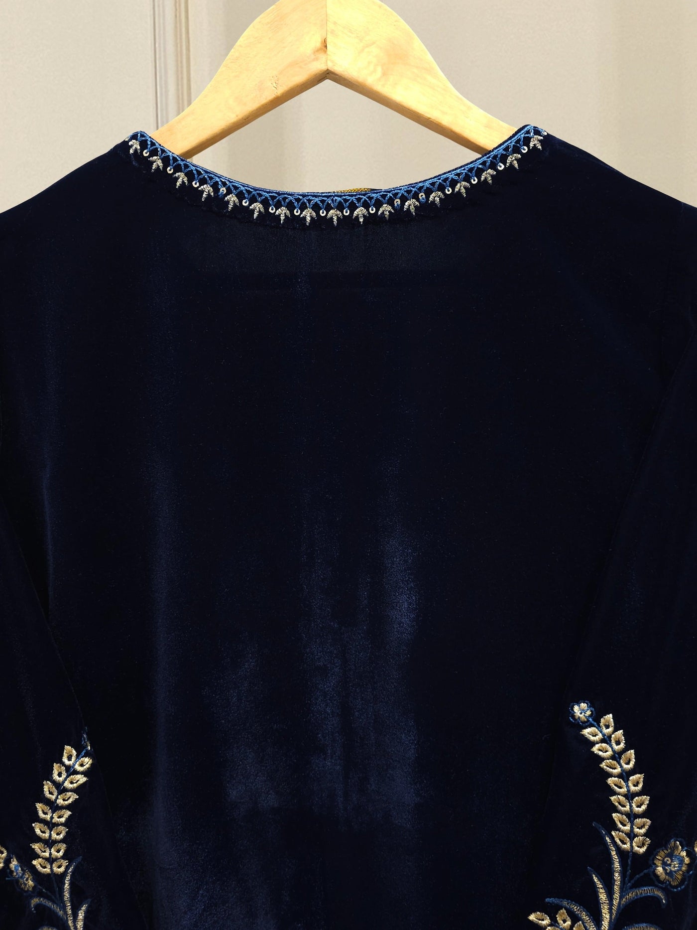 3 Piece - Embroidered Velvet Suit S112732