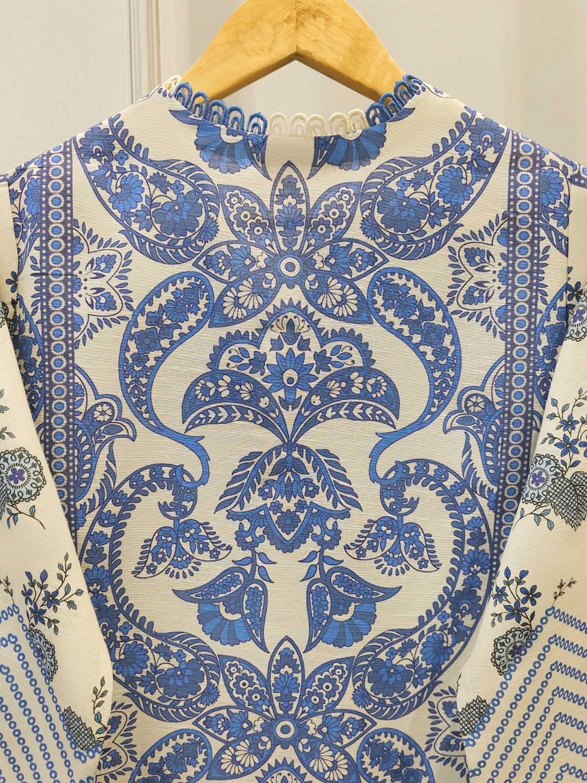 2 Piece - Digital Printed  Khaddar Suit S112542