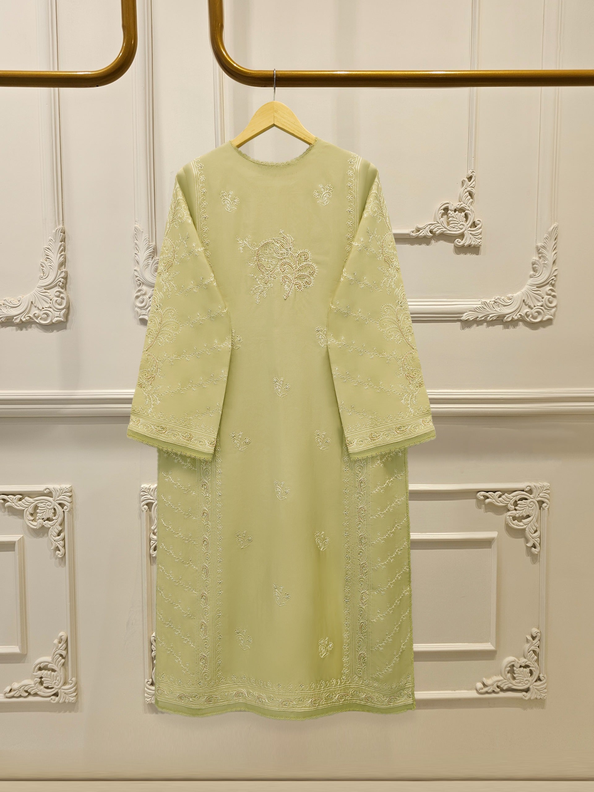 3 Piece-  Pure Embroidered Sheesha Silk Suit S112570