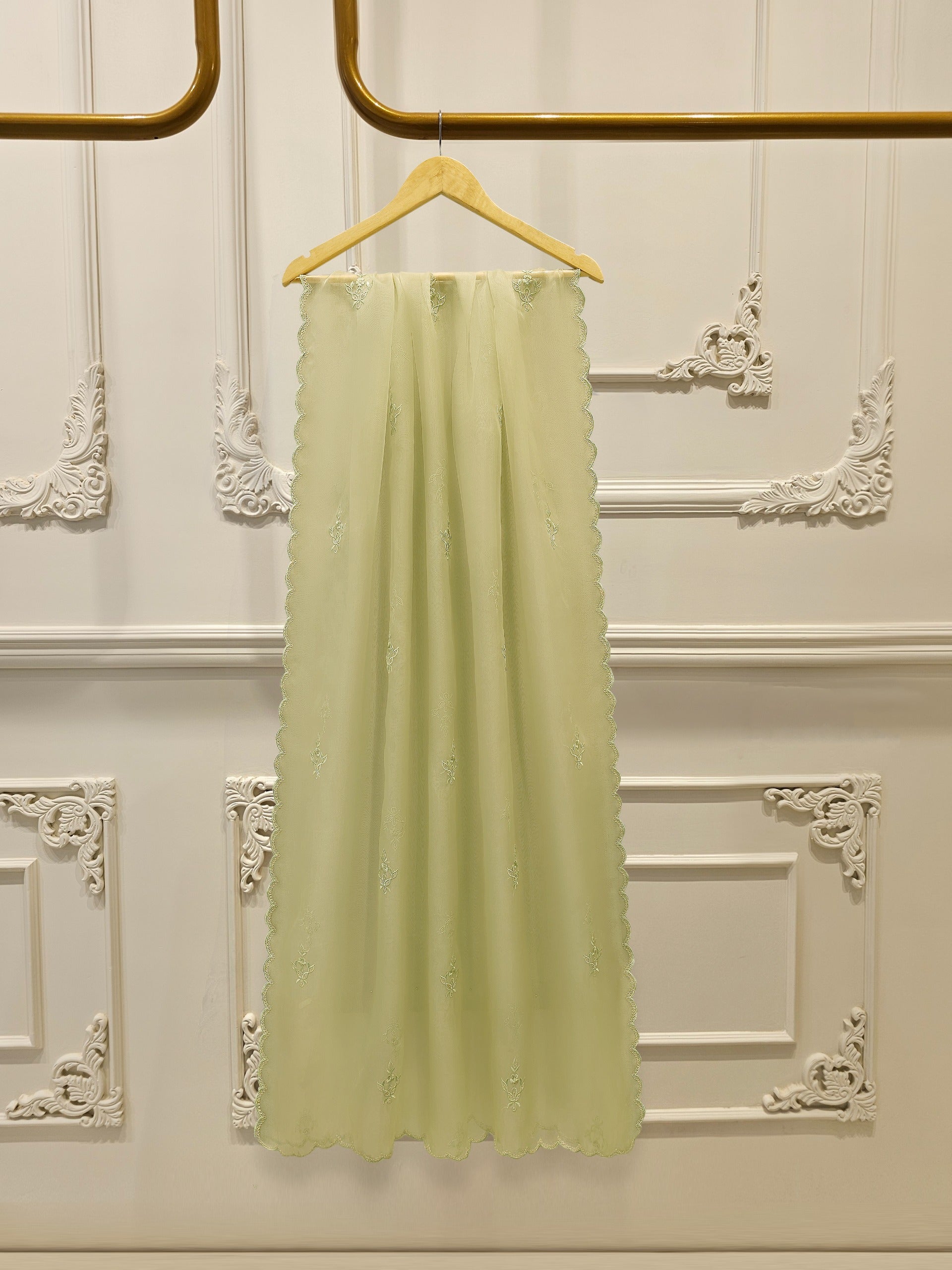 3 Piece-  Pure Embroidered Sheesha Silk Suit S112570