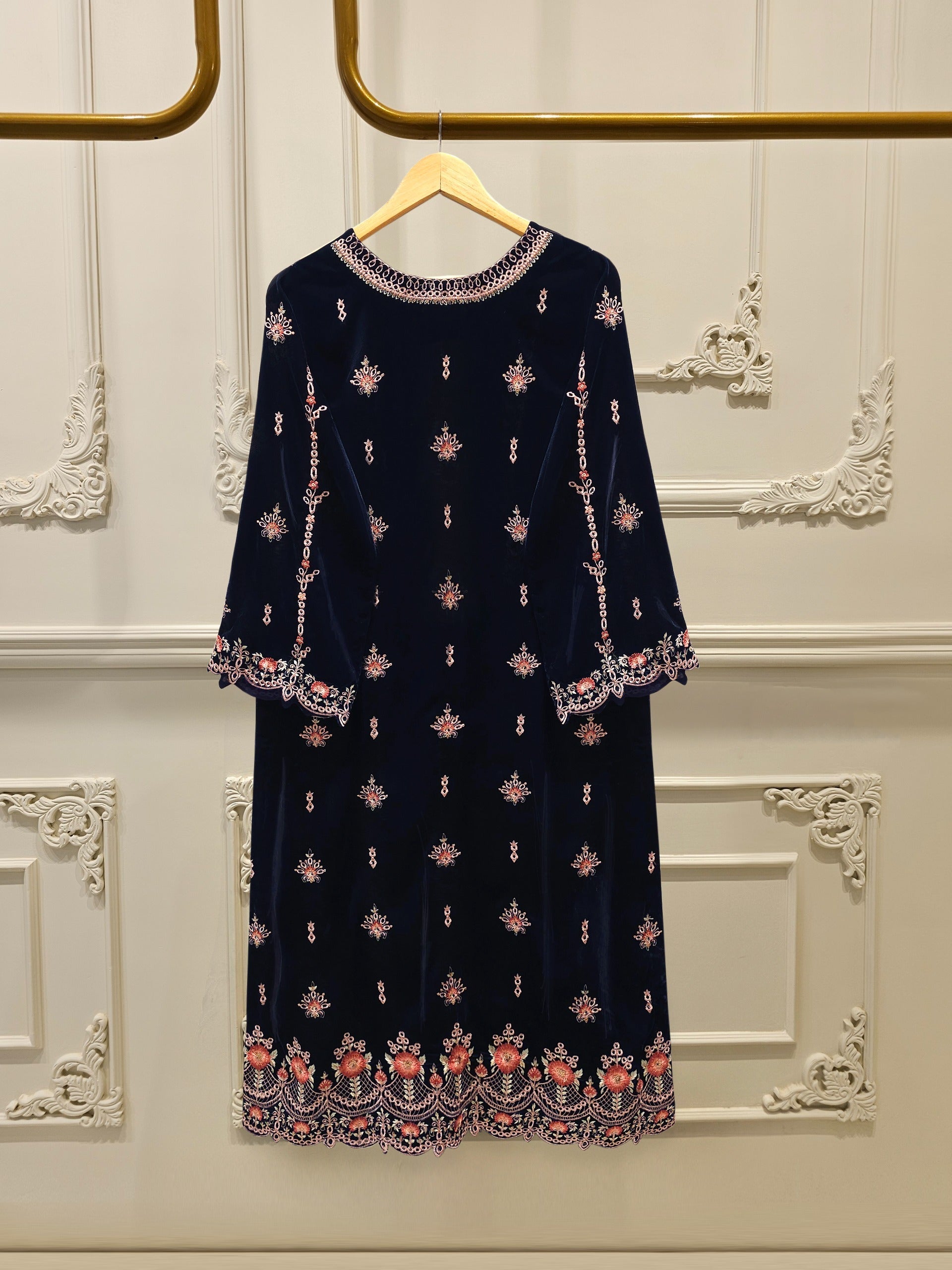 3 Piece - Embroidered Velvet Suit S112918