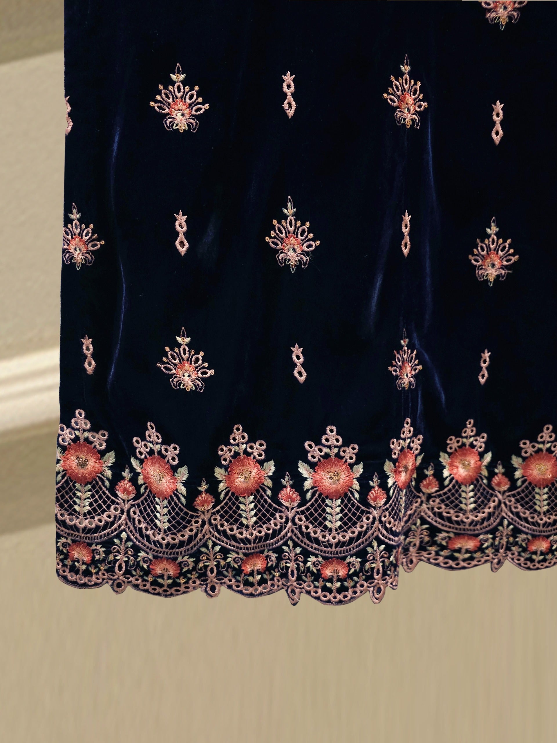 3 Piece - Embroidered Velvet Suit S112918