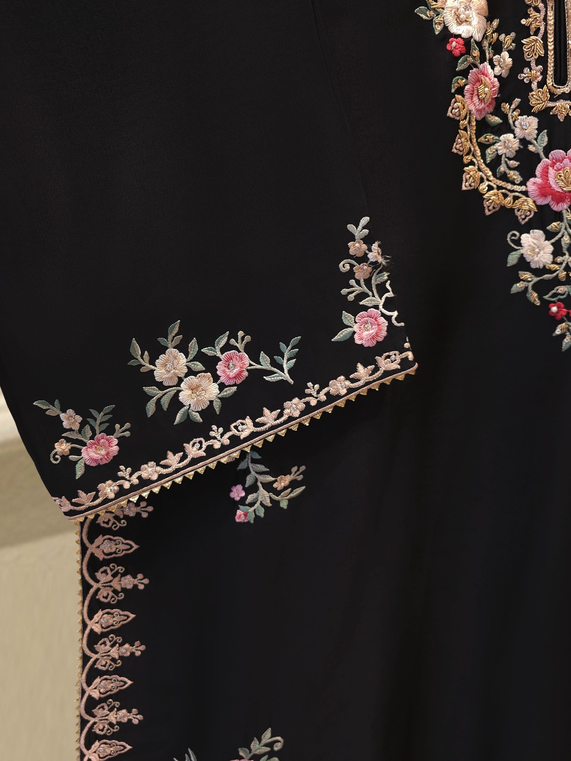 3 Piece-  Pure Embroidered Sheesha Silk Suit S112959