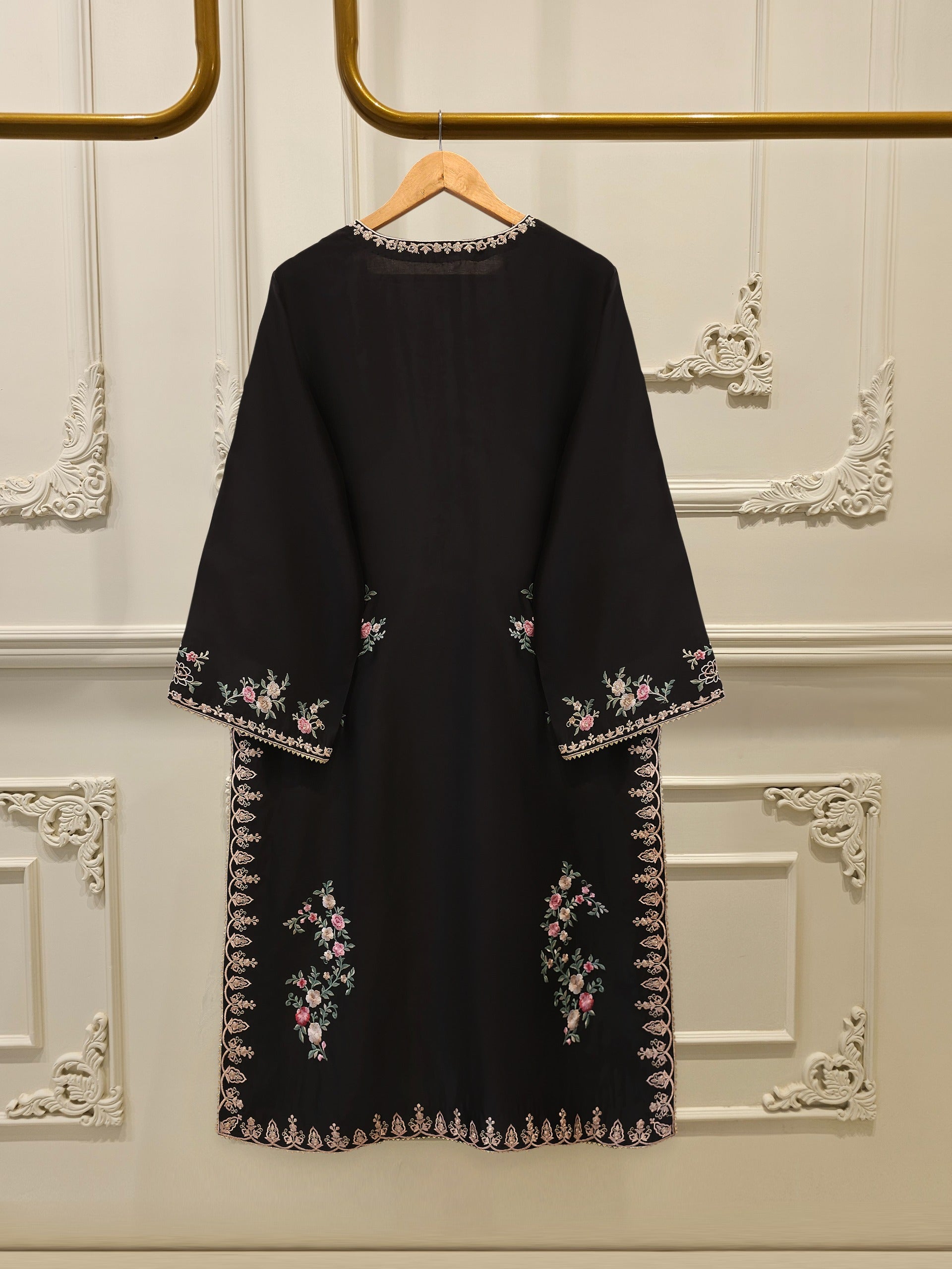3 Piece-  Pure Embroidered Sheesha Silk Suit S112959