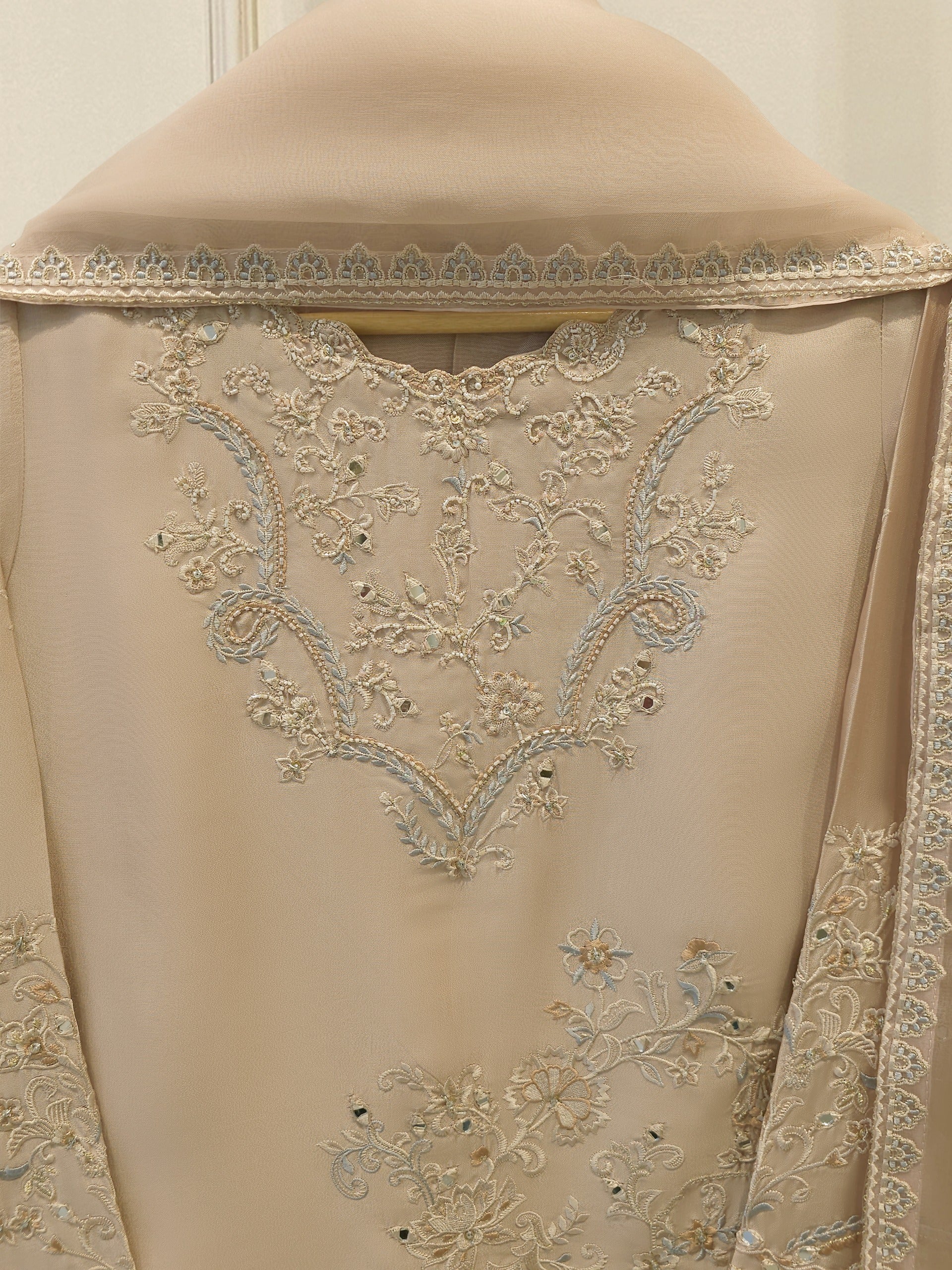3 Piece - Pure Khaddi Silk Embroidered Suit S113082
