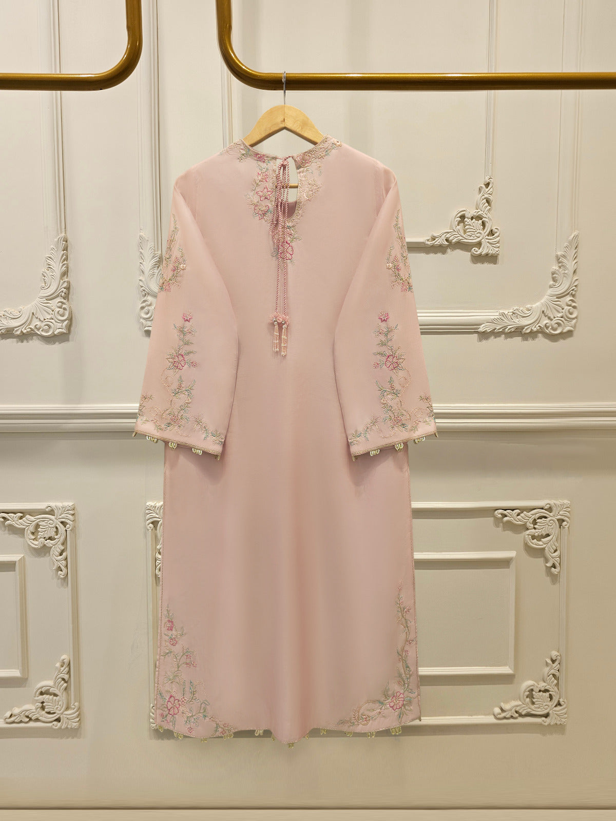 3 Piece- Pure Sheesha Silk Embroidered Suit S113387