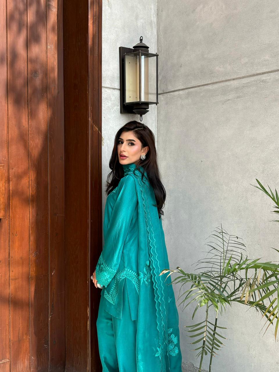 Gulrukh - (Emerald Green)