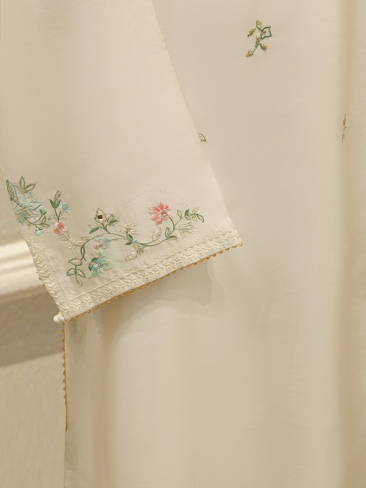 3 Piece- Pure Sheesha Silk Embroidered Suit S113718