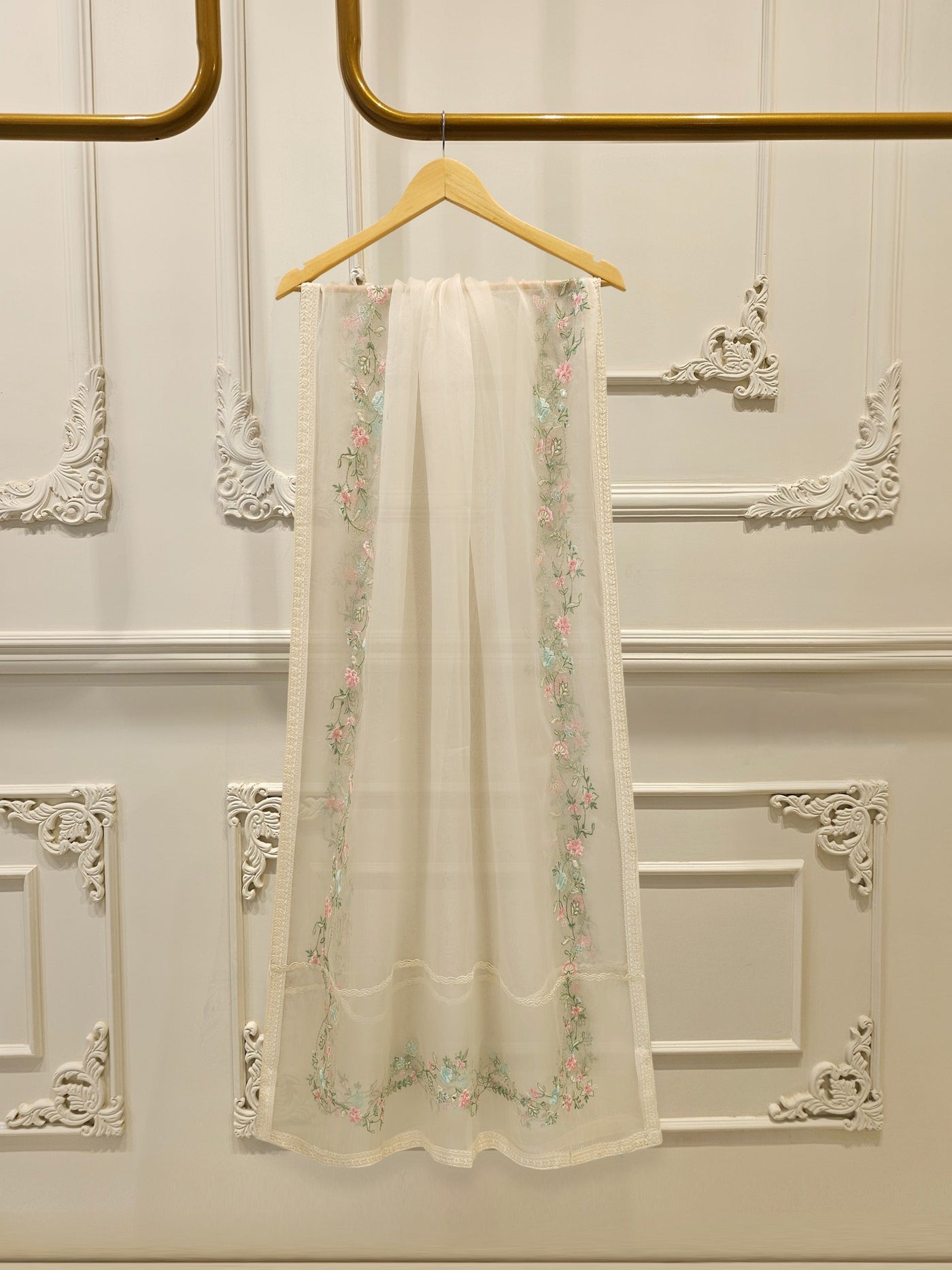 3 Piece- Pure Sheesha Silk Embroidered Suit S113718