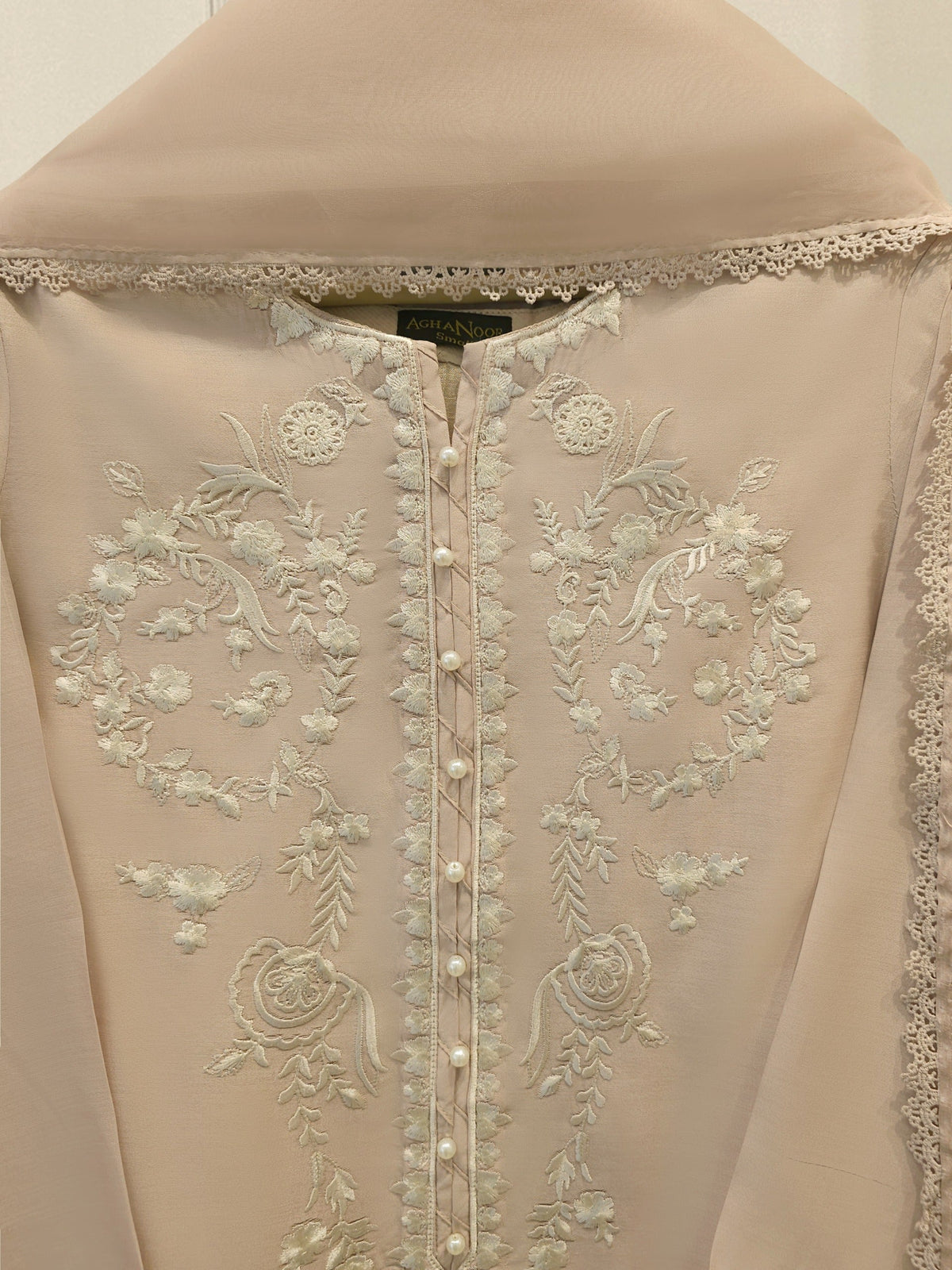 3 Piece - Pure Khaddi Silk Embroidered Suit S114283