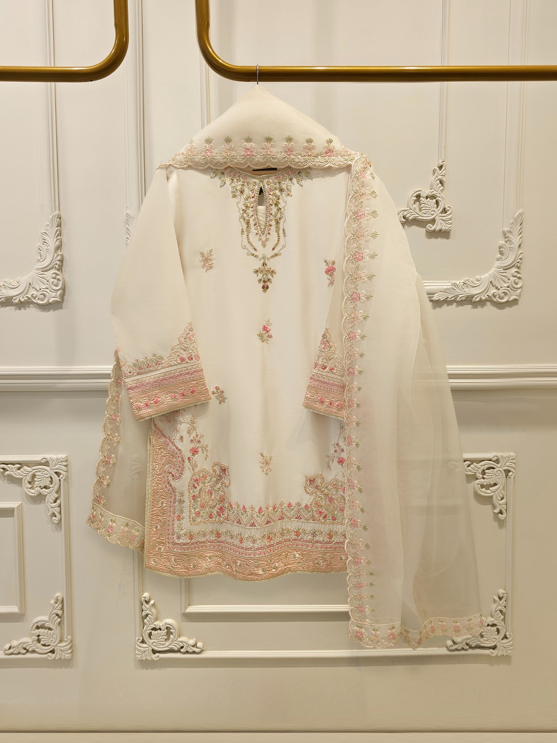 3 Piece- Pure  Sheesha Silk Embroidered Suit S115086