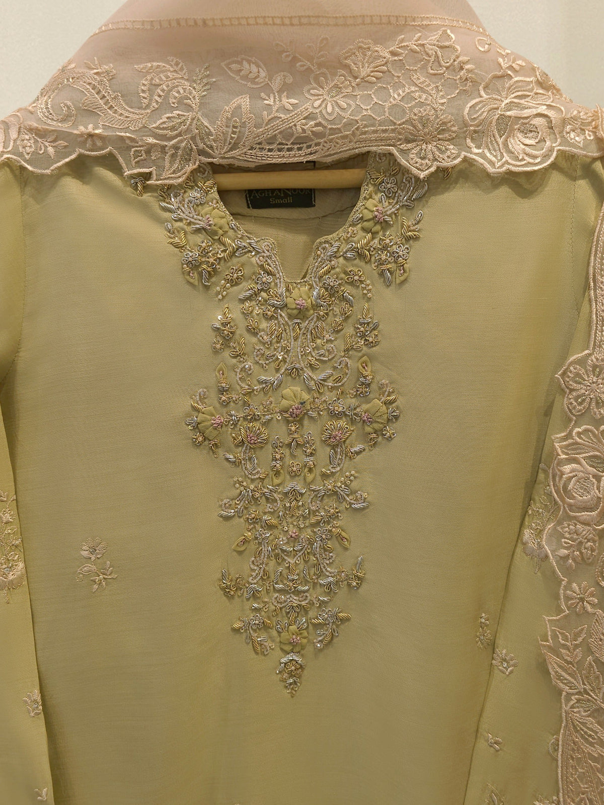 3 Piece - Pure Khaddi Silk Embroidered  Suit S115582