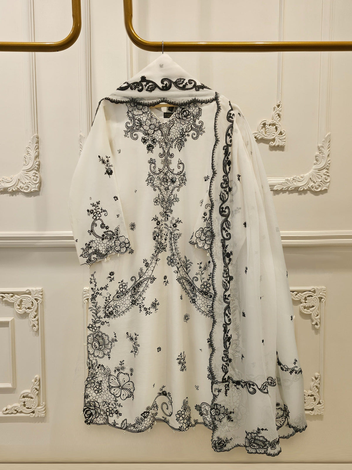 3 Piece - Pure Khaddi Silk Embroidered  Suit S115569