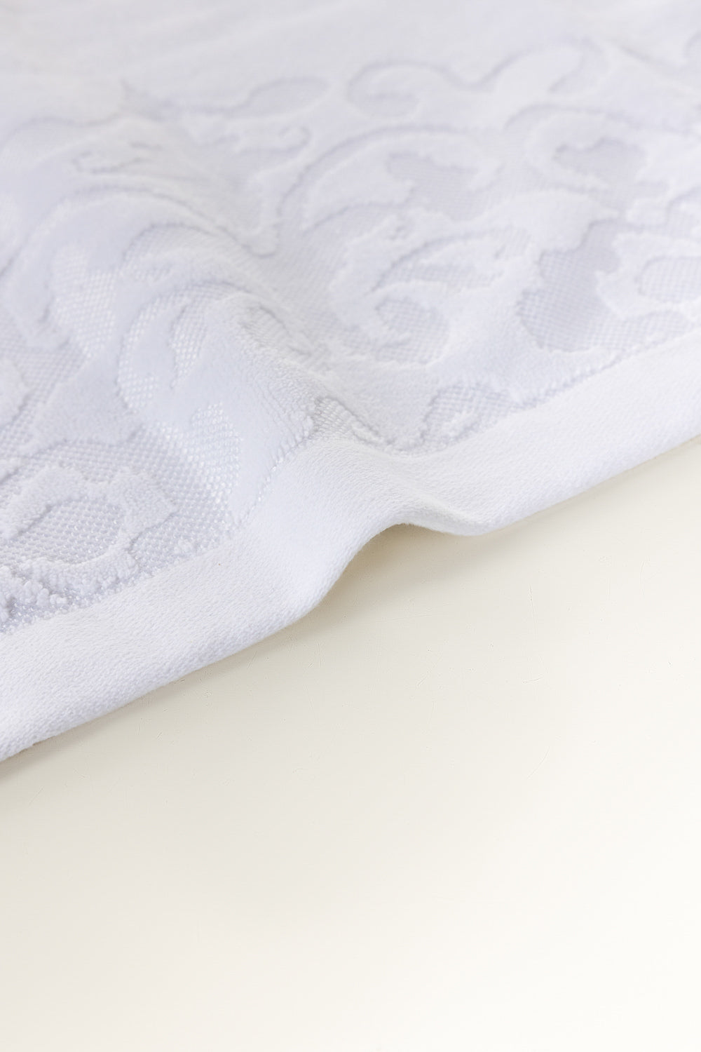 White Jacquard 4Pcs Towel Set