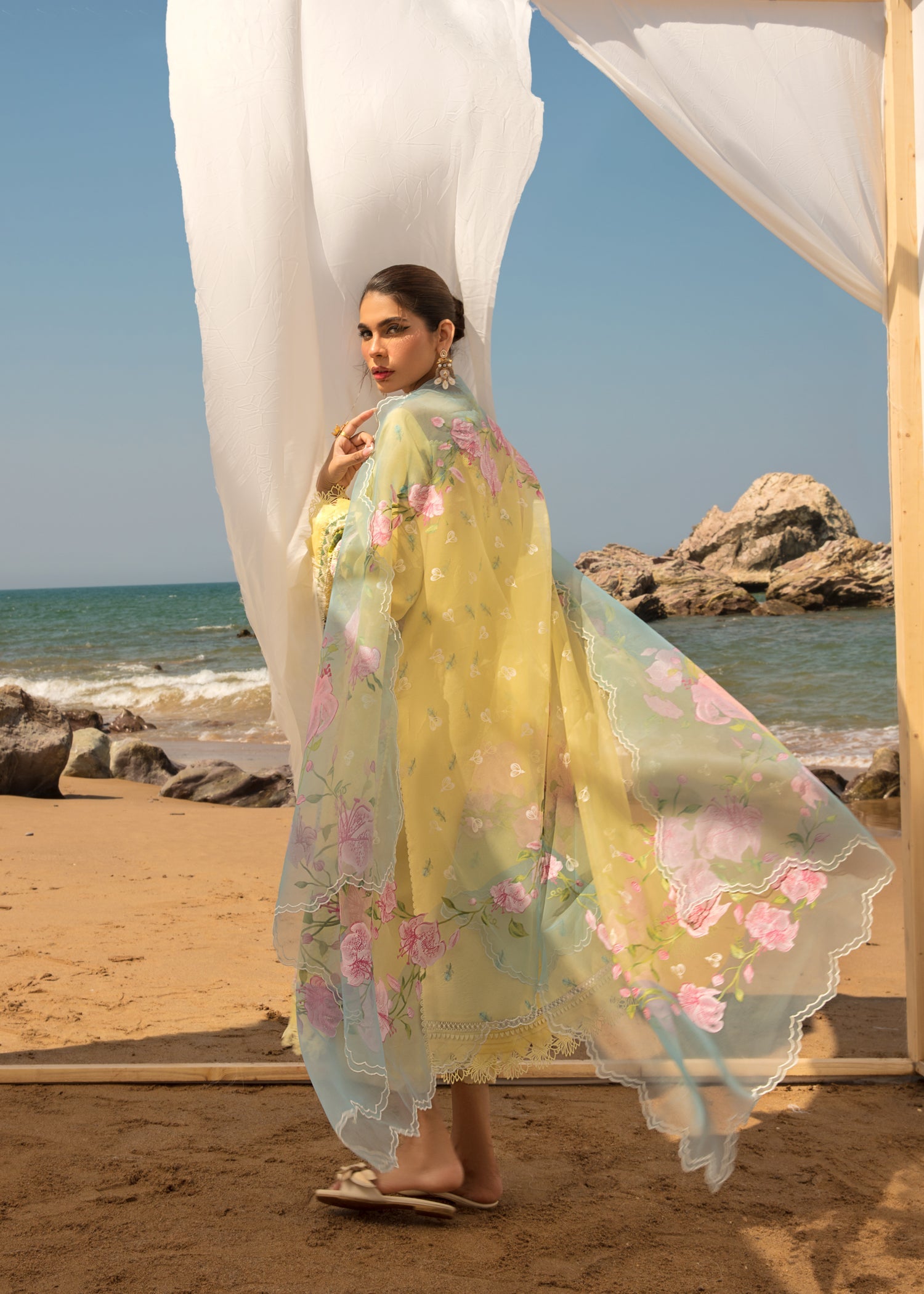 https://cdn.shopify.com/s/files/1/0634/9714/2487/products/Y4_b18de654-7361-40e1-86cd-285e85ad361d.jpg?v=1680425654