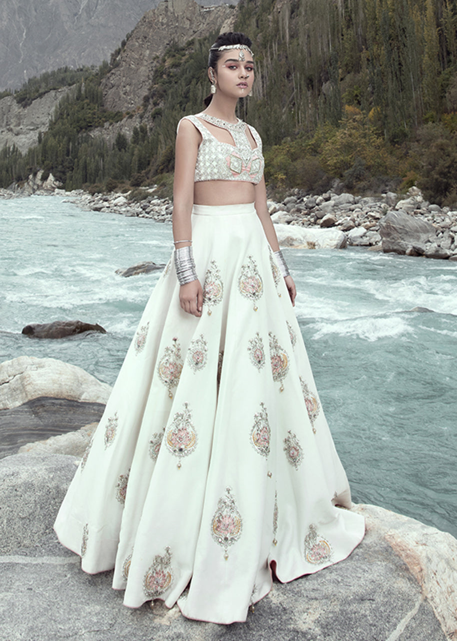 https://cdn.shopify.com/s/files/1/0016/9476/1035/products/YUIUIUIUIUI.jpg?v=1552392110