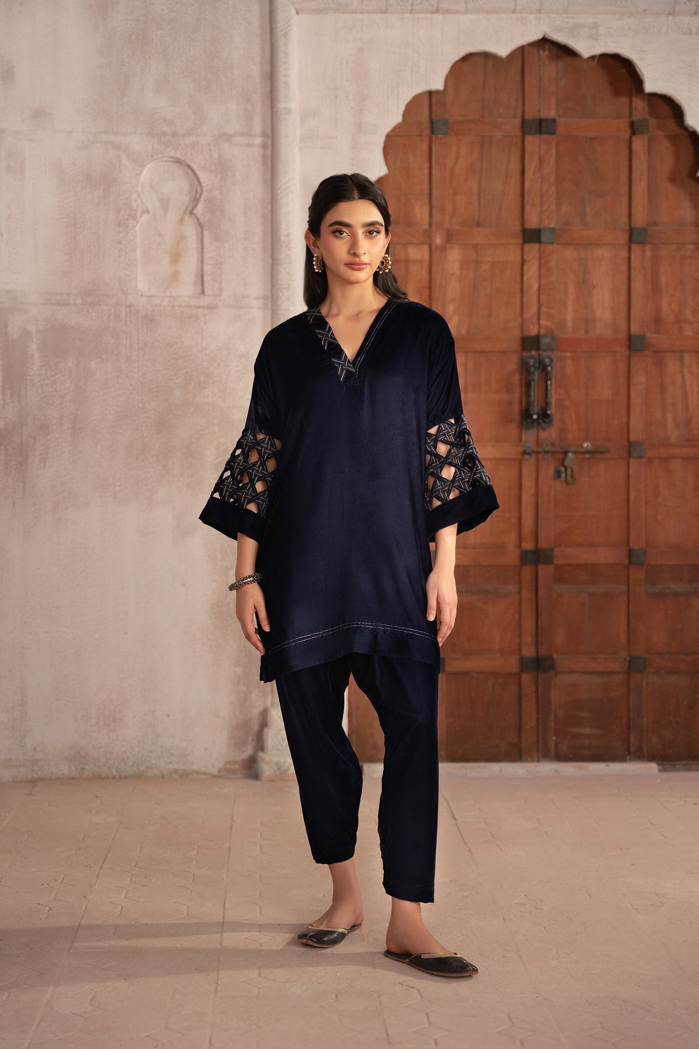 https://cdn.shopify.com/s/files/1/0663/9616/0233/files/Yale_Blue_3.jpg?v=1763041242