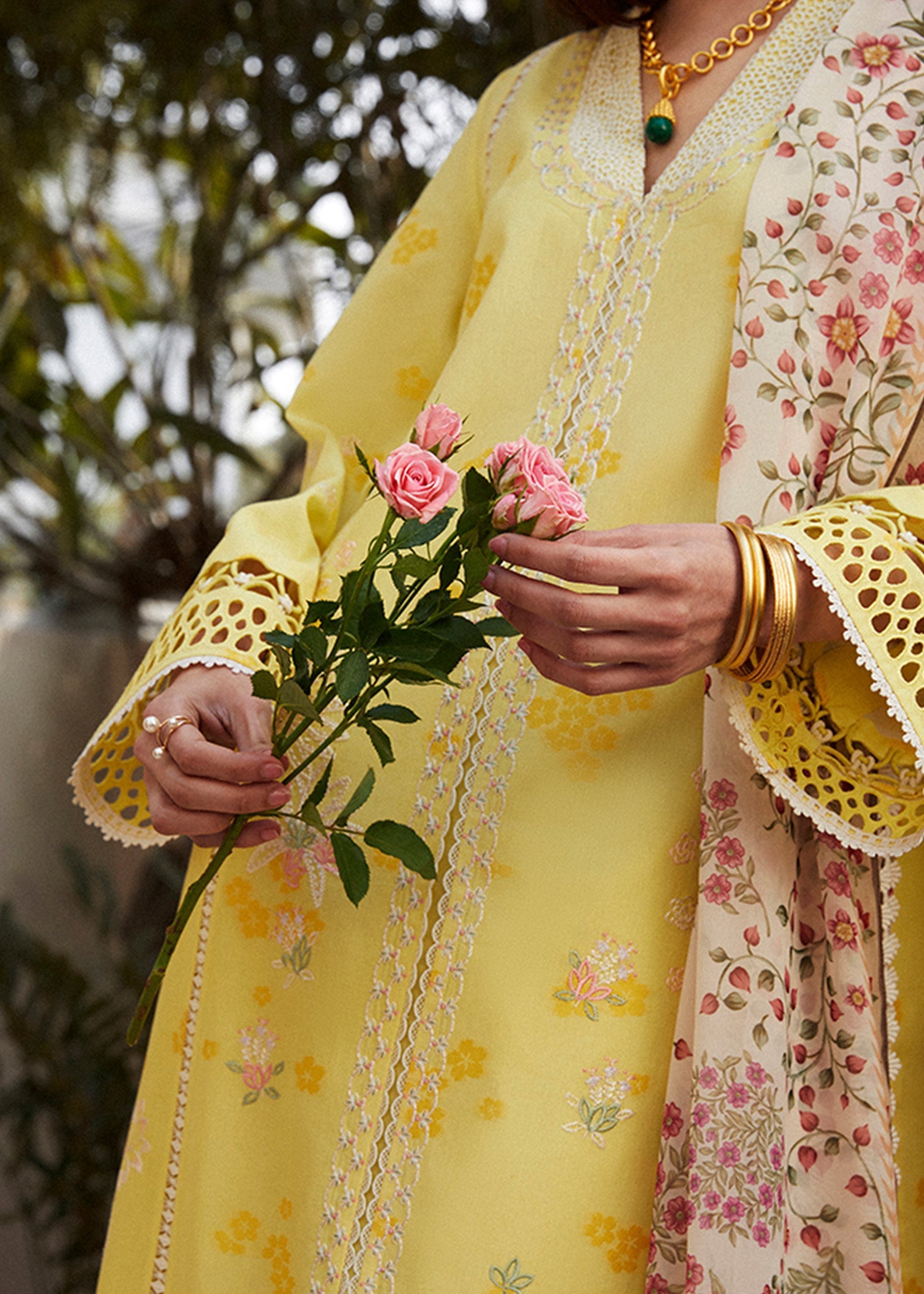 https://cdn.shopify.com/s/files/1/1146/5868/files/Yellow02.jpg?v=1715957011