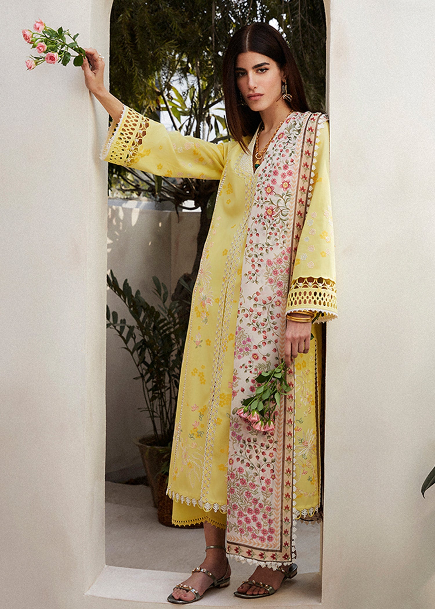 https://cdn.shopify.com/s/files/1/1146/5868/files/Yellow03.jpg?v=1715957011