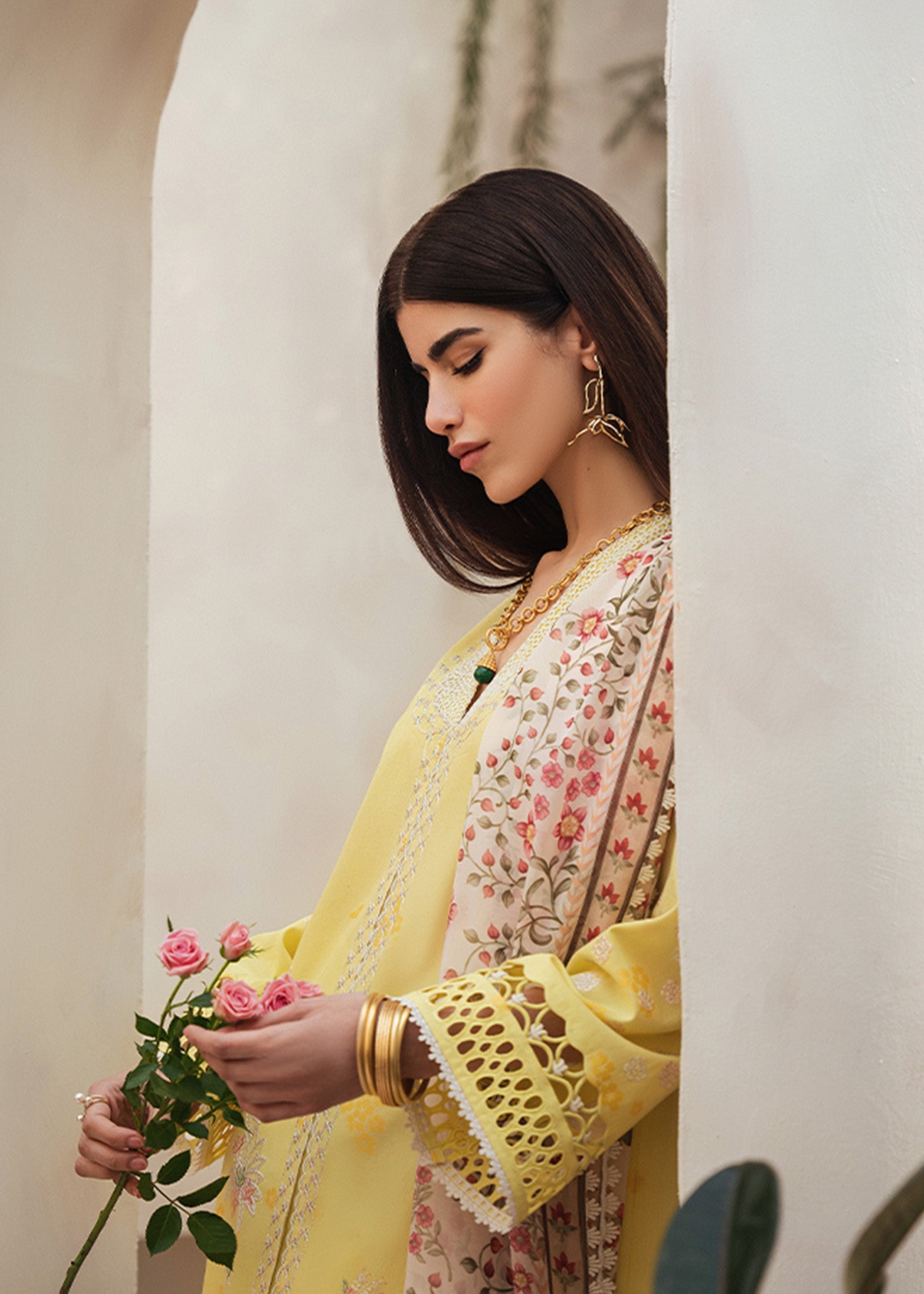 https://cdn.shopify.com/s/files/1/1146/5868/files/Yellow05.jpg?v=1715952549