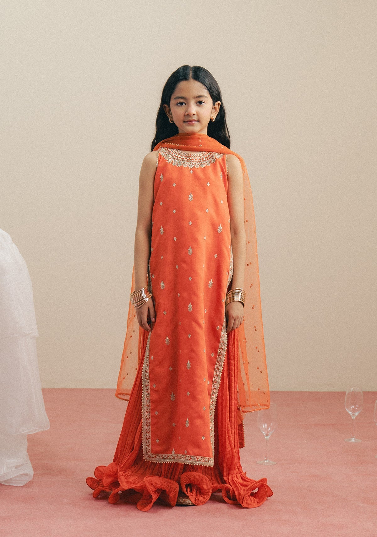 https://cdn.shopify.com/s/files/1/0676/8177/9968/files/ZARA1.jpg?v=1754658098