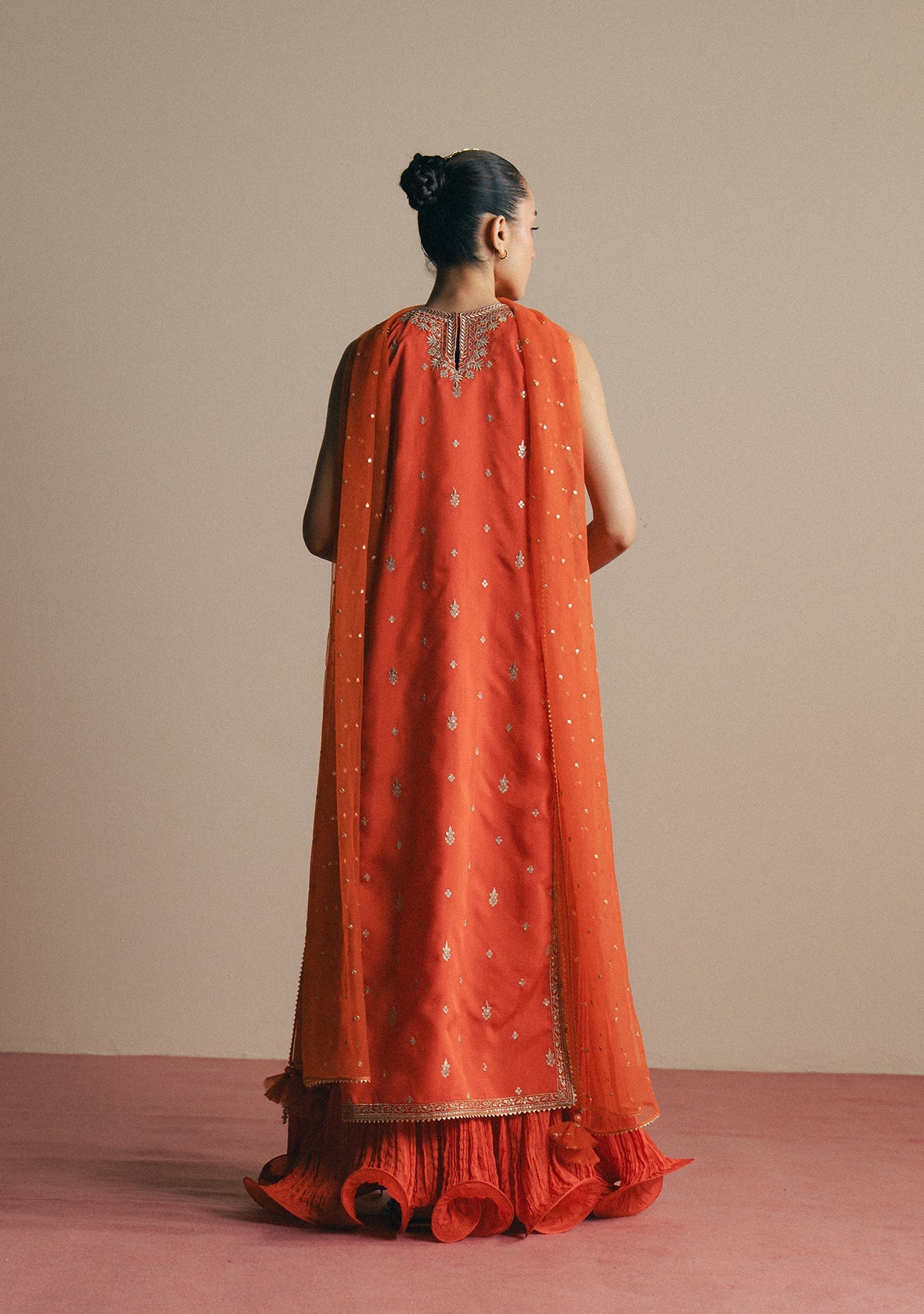 https://cdn.shopify.com/s/files/1/0676/8177/9968/files/ZARA4.jpg?v=1754658099