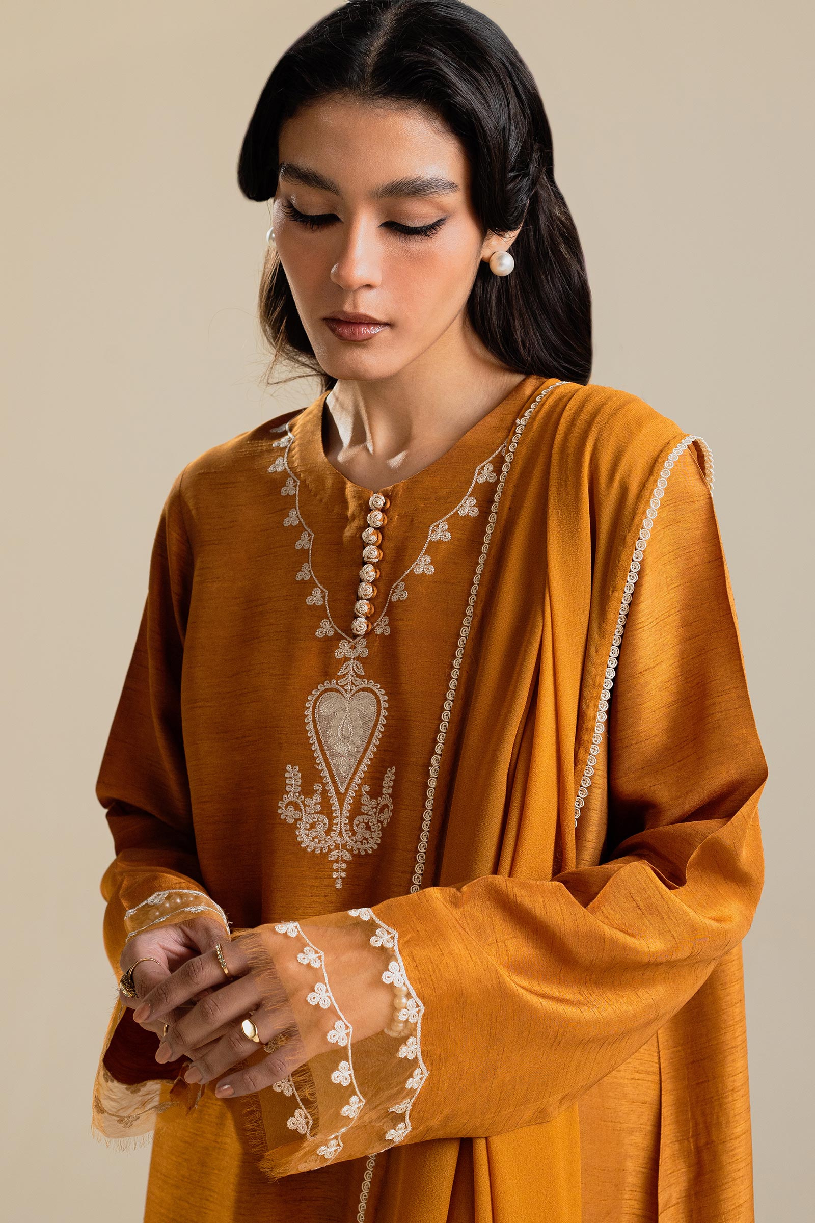 https://cdn.shopify.com/s/files/1/0340/8376/6405/files/ZC-1987a.jpg?v=1706009099