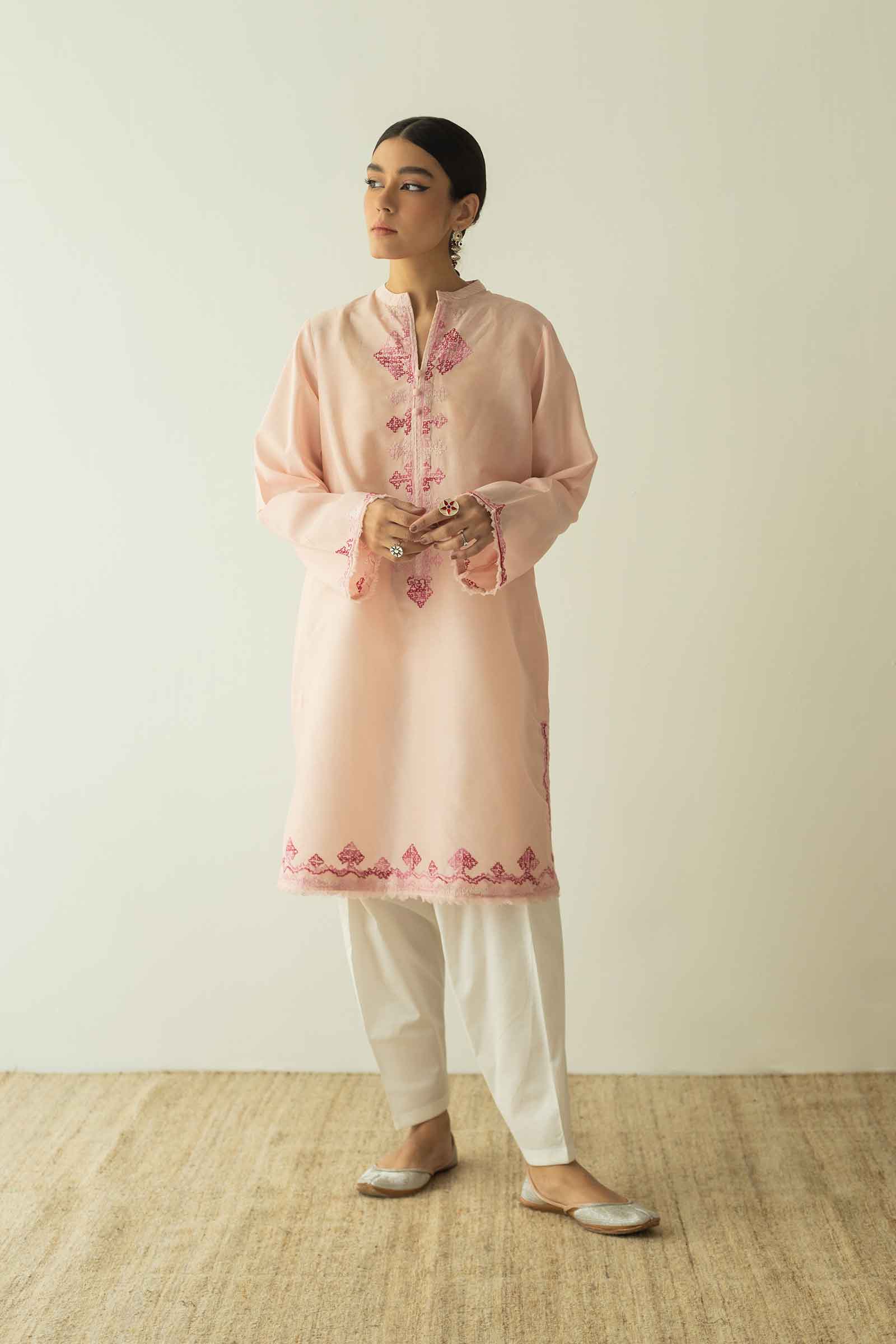 https://cdn.shopify.com/s/files/1/0340/8376/6405/products/ZHC-014.jpg?v=1701853322