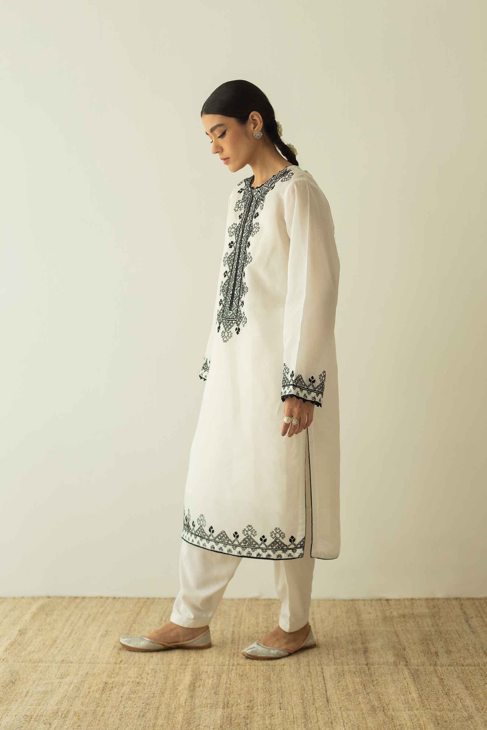 https://cdn.shopify.com/s/files/1/0340/8376/6405/products/ZHC-016c.jpg?v=1693401391