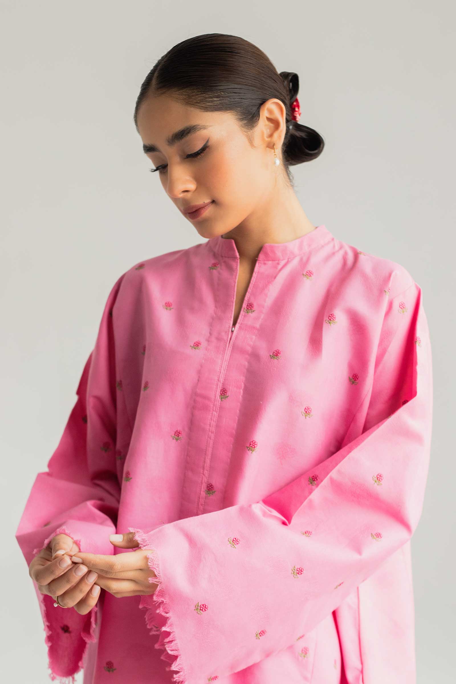 https://cdn.shopify.com/s/files/1/0340/8376/6405/products/ZKT-1245a.jpg?v=1692606734