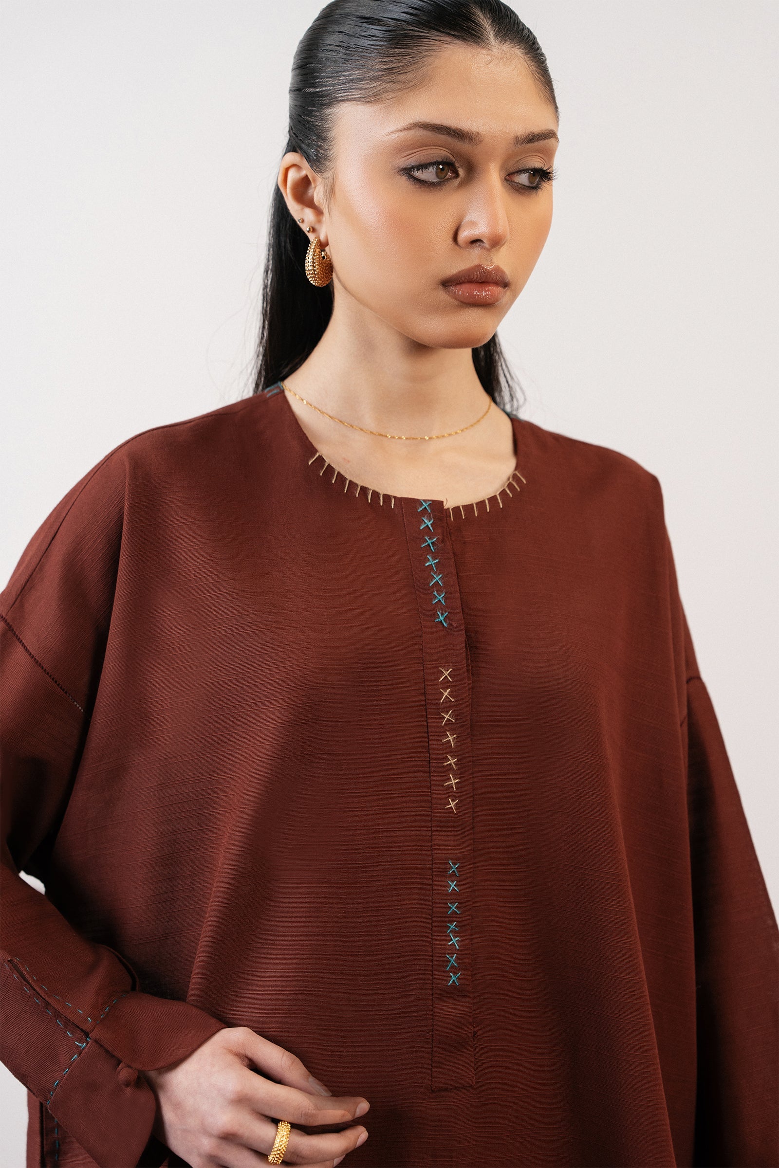 https://cdn.shopify.com/s/files/1/0081/0283/8329/files/Zaha10DEC-1292.jpg?v=1766576367