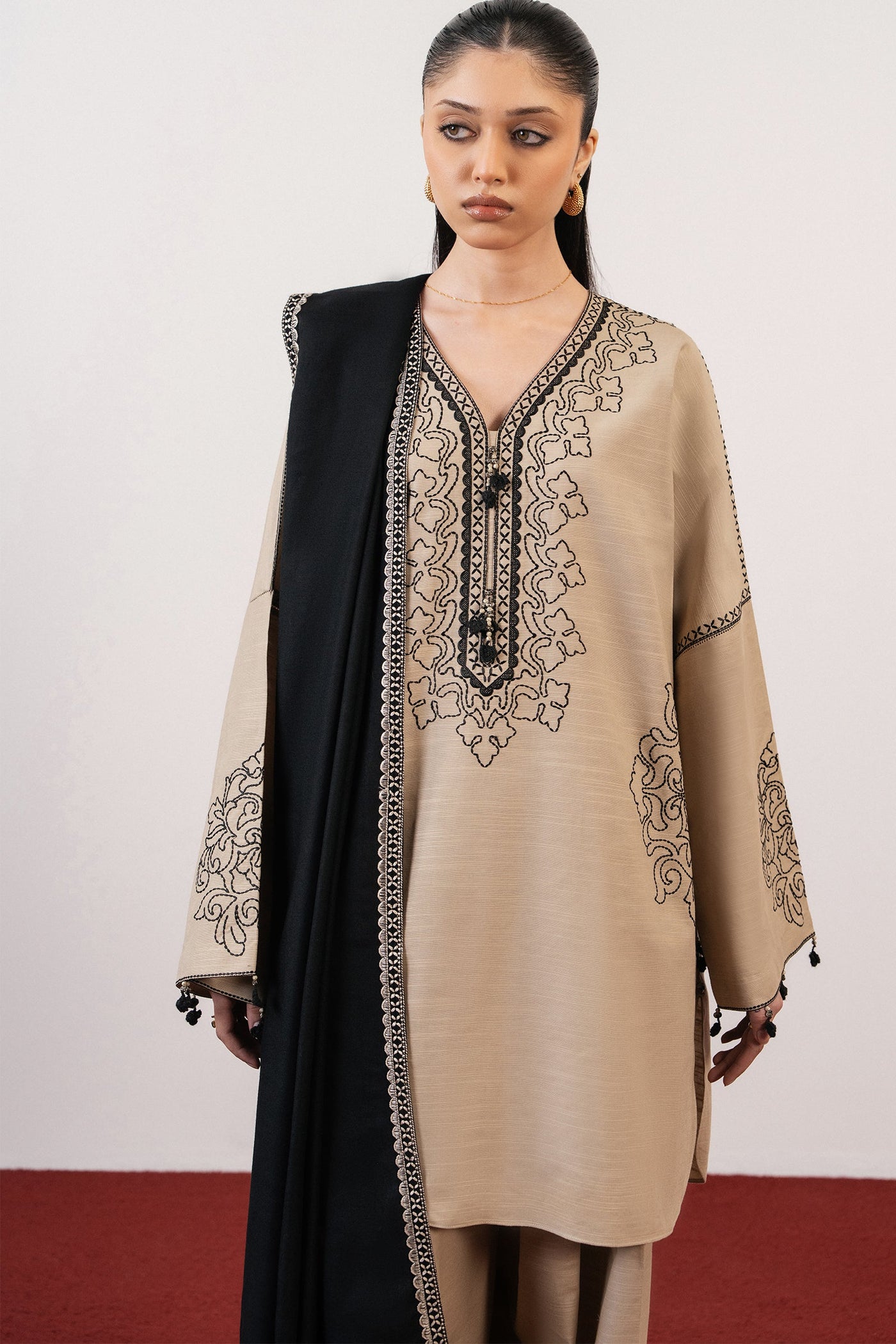 https://cdn.shopify.com/s/files/1/0081/0283/8329/files/Zaha10DEC-1379-2.jpg?v=1766493731