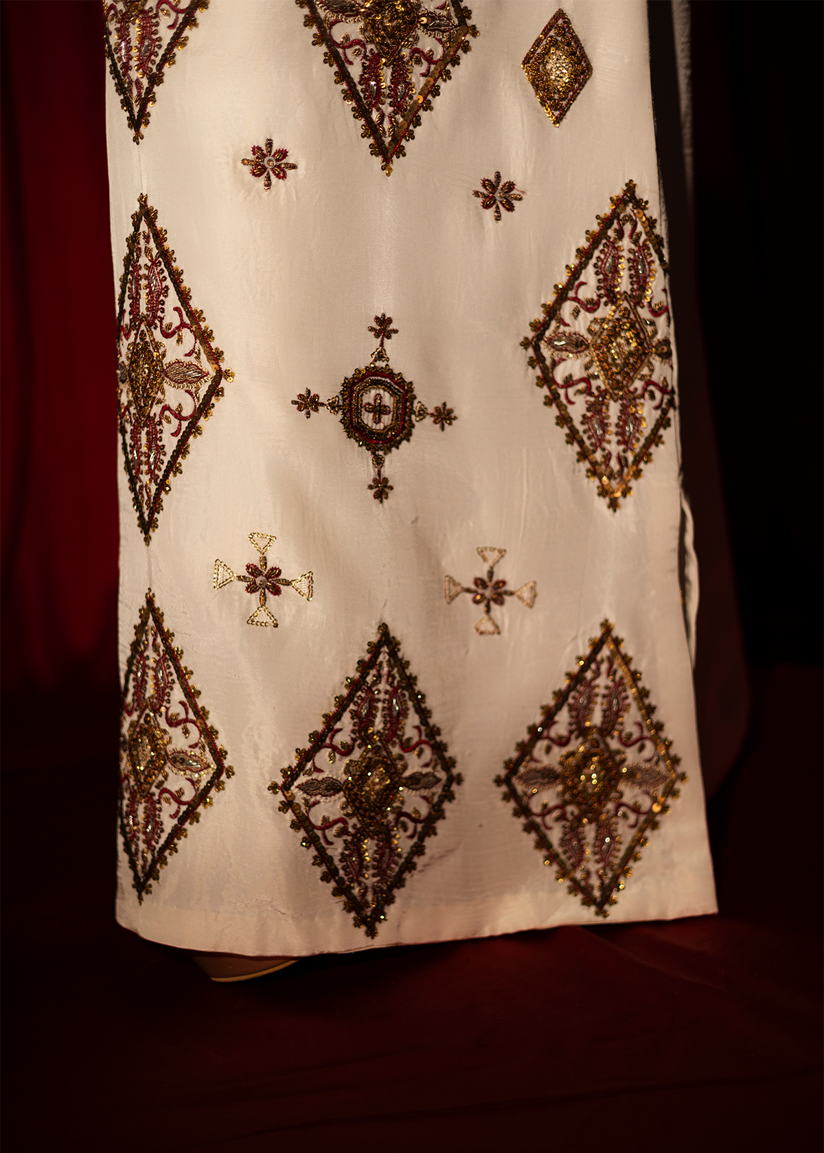White - LIORA
