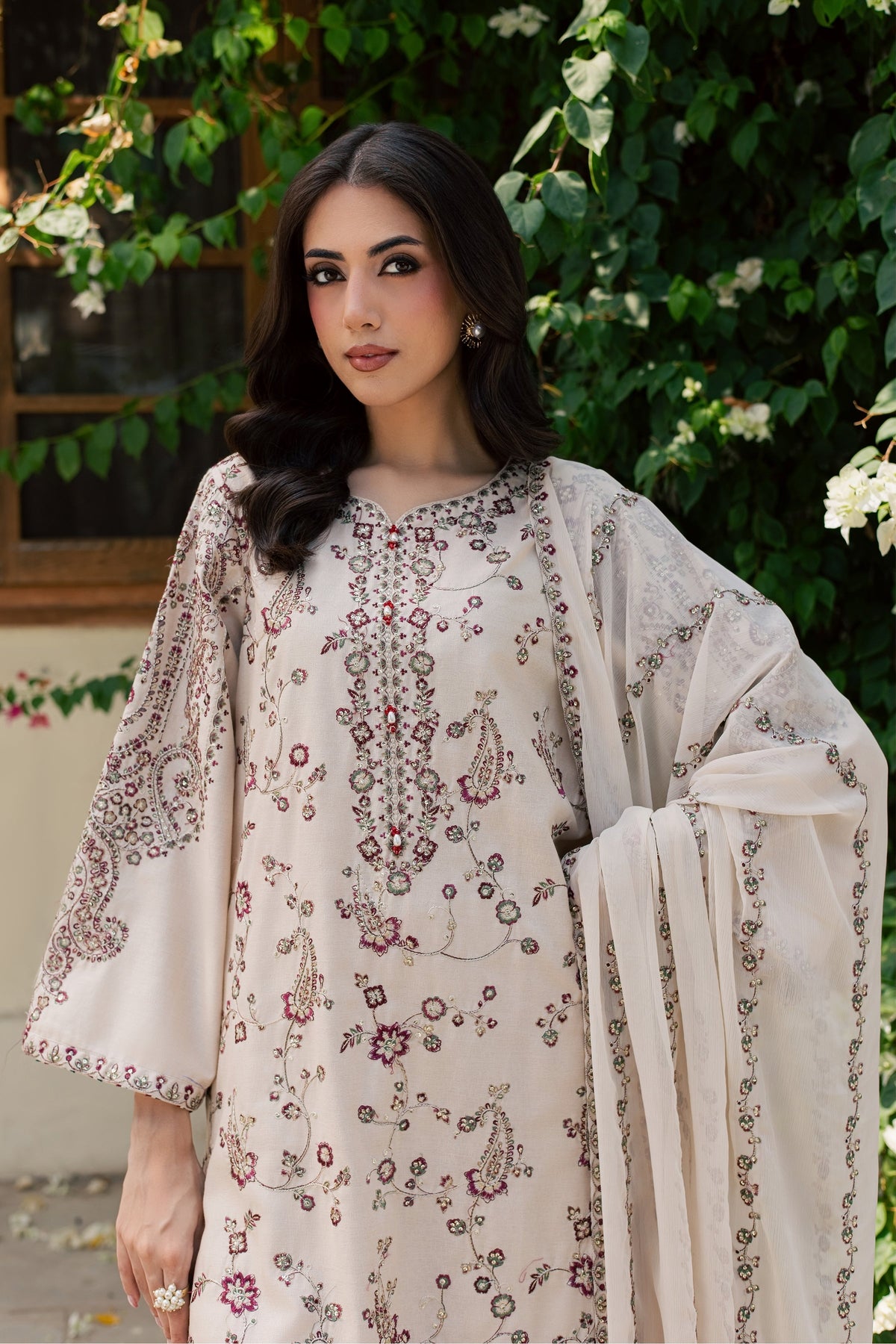 Zamaraa 3Pc - Embroidered Karandi Pret