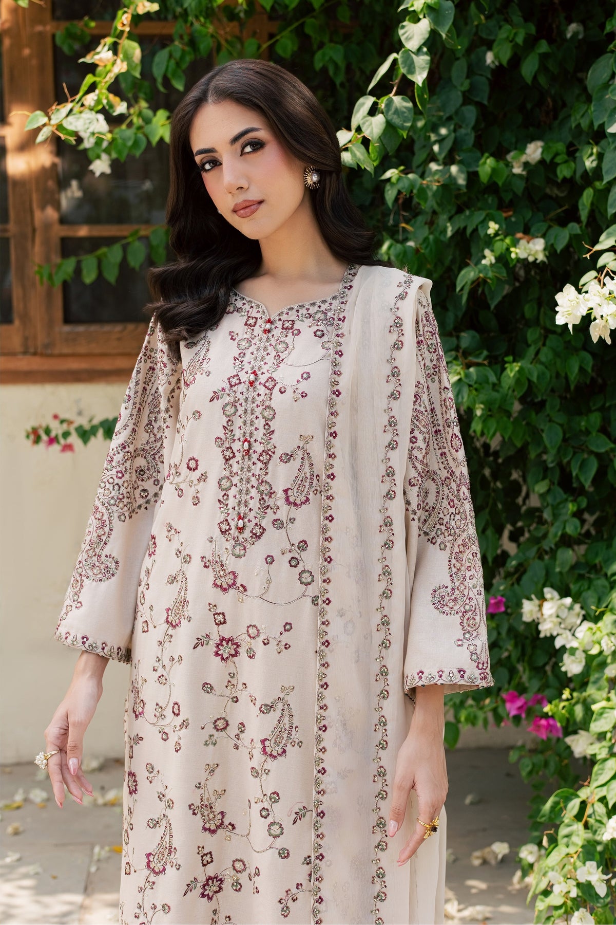Zamaraa 3Pc - Embroidered Karandi Pret