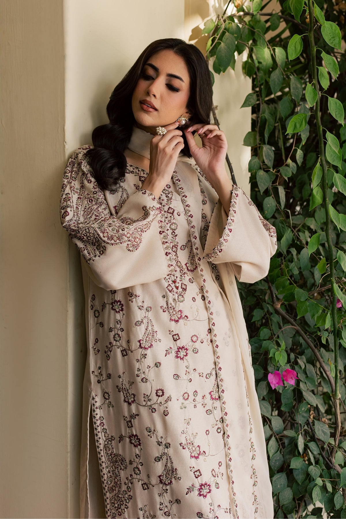 Zamaraa 3Pc - Embroidered Karandi Pret